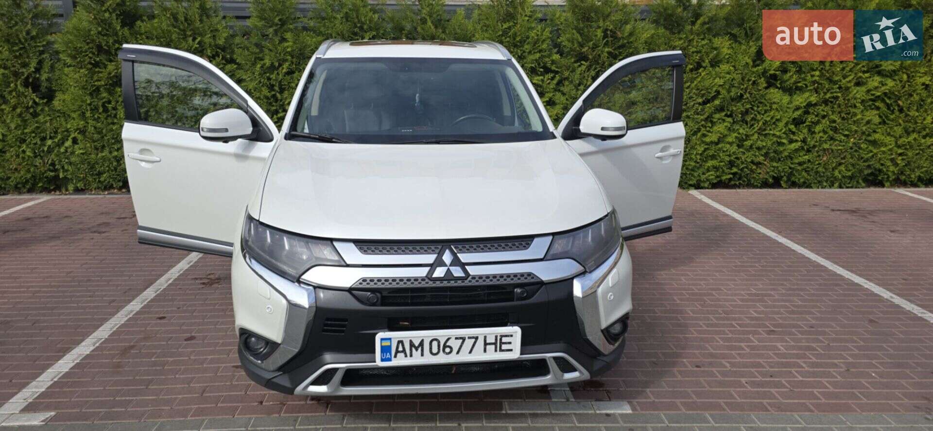 Головне фото звіту автомобіля MITSUBISHI OUTLANDER 2018