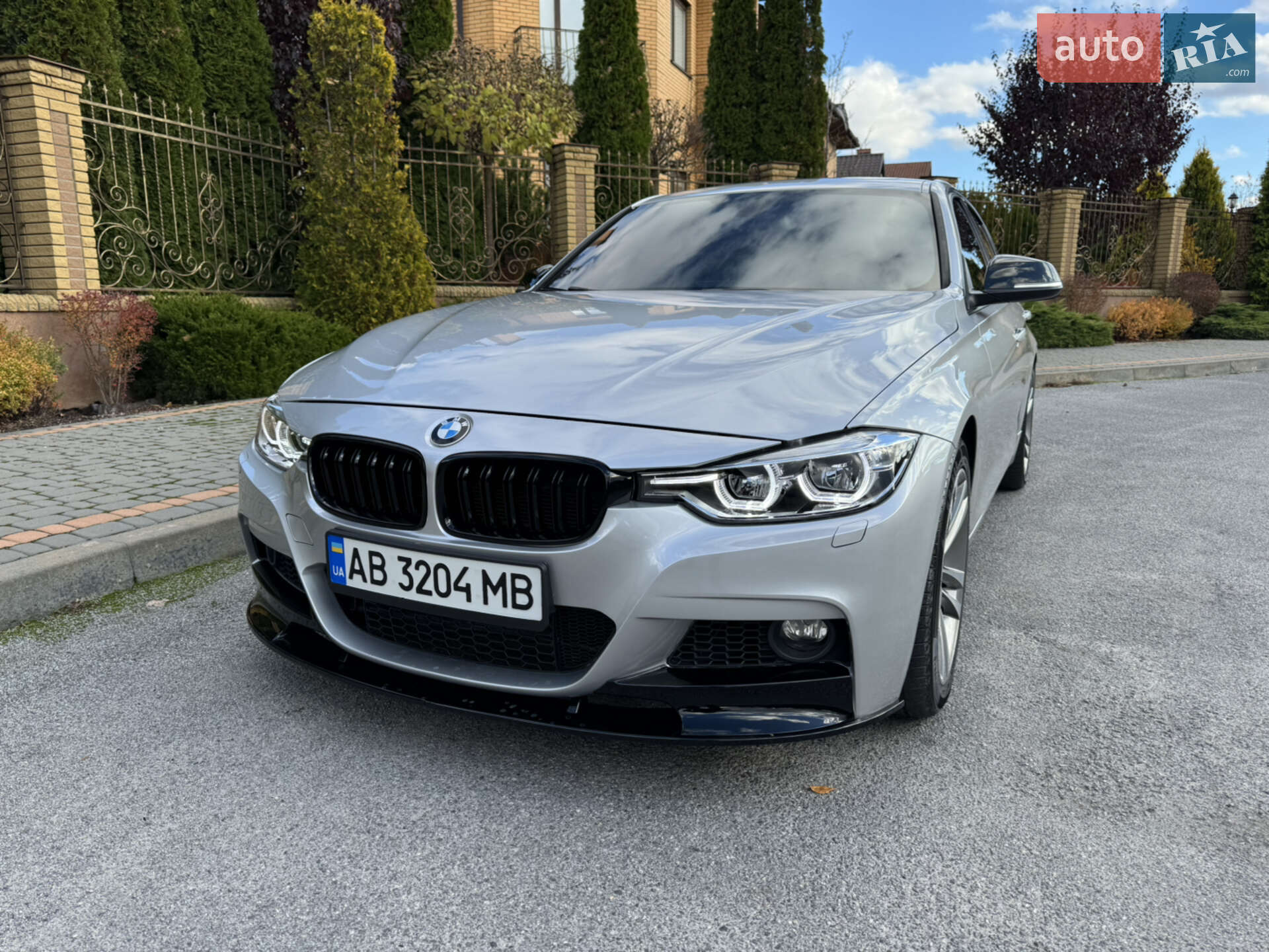 Головне фото звіту автомобіля BMW 328I 2012