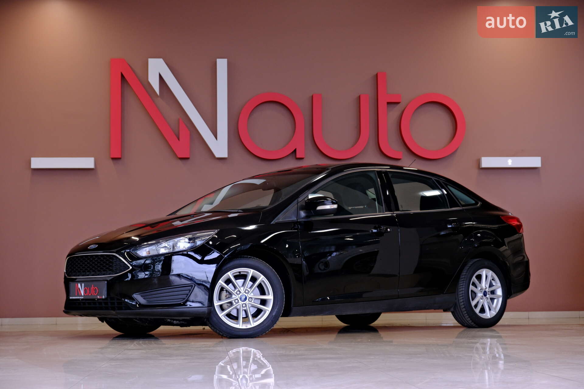 Головне фото звіту автомобіля FORD FOCUS 2016