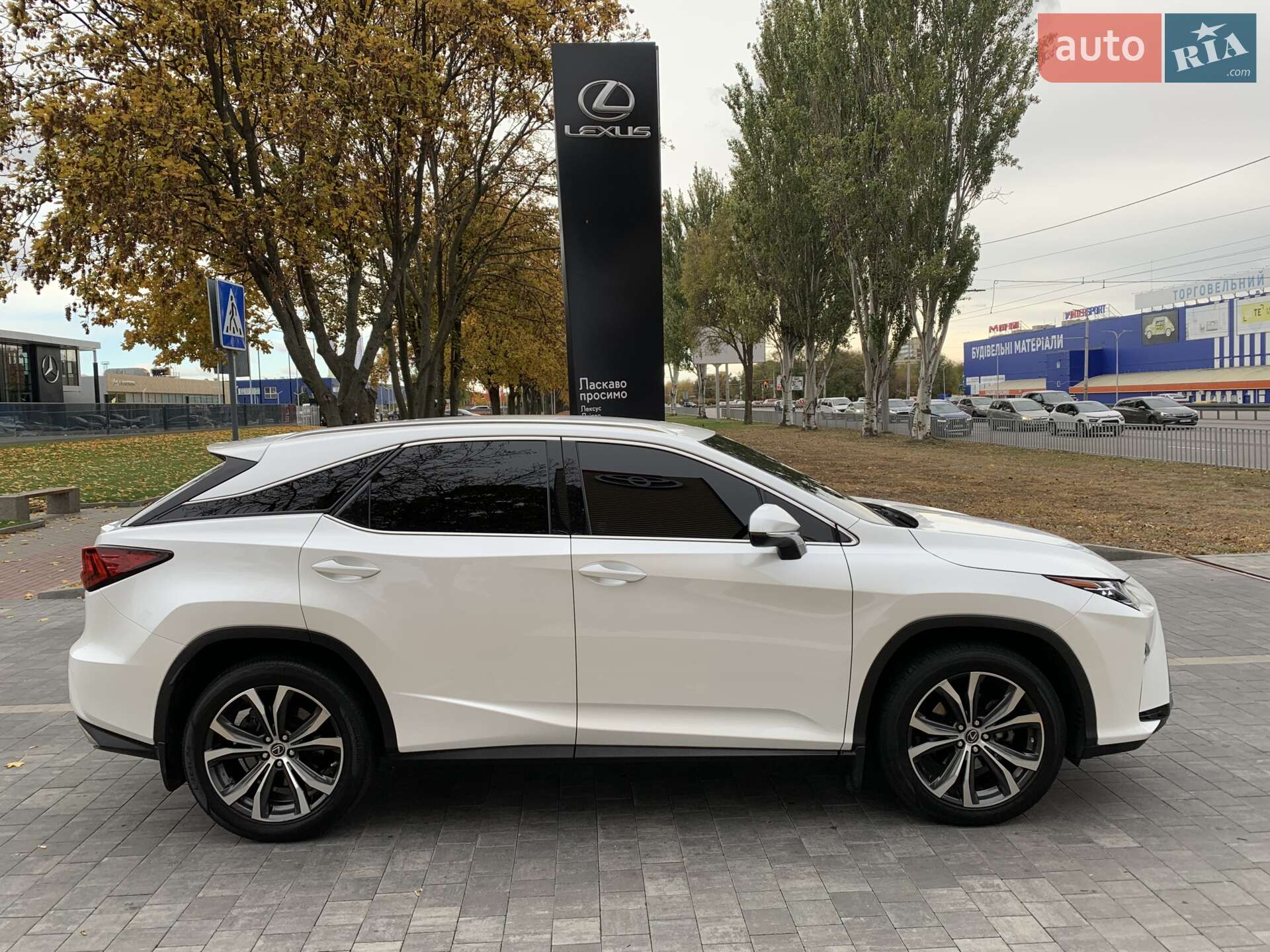 Головне фото звіту автомобіля LEXUS RX 350 2019