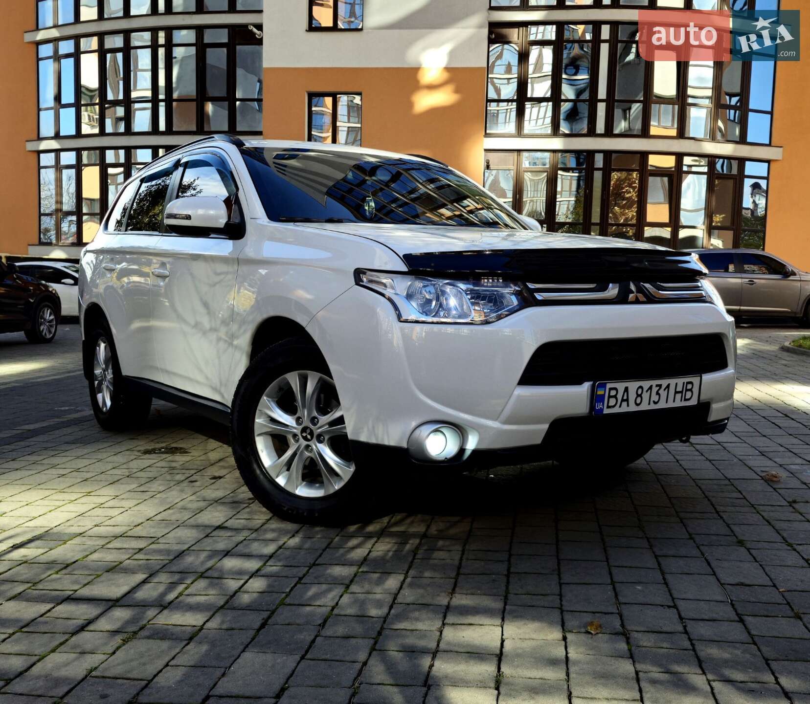 Головне фото звіту автомобіля MITSUBISHI OUTLANDER 2013