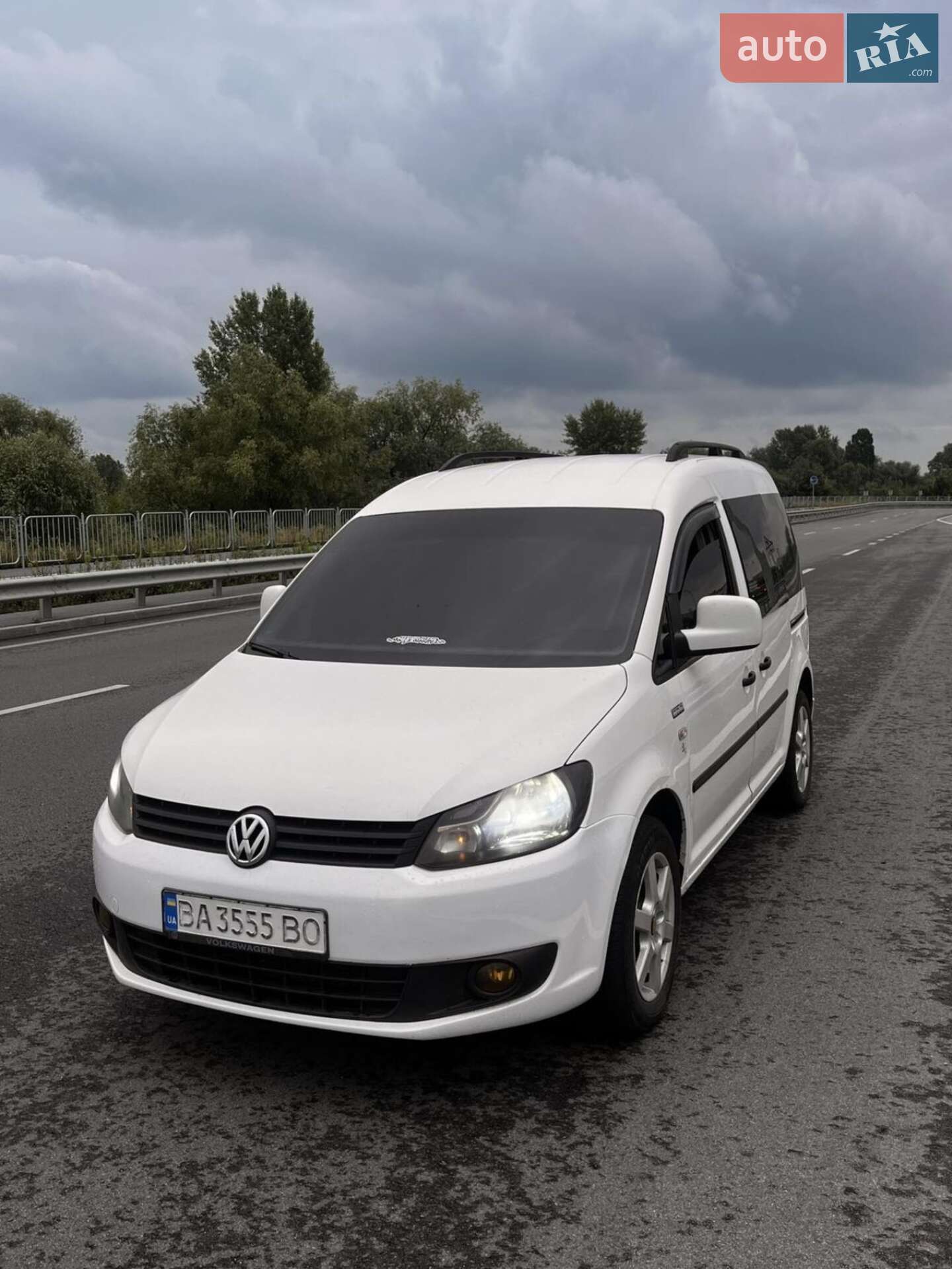 VOLKSWAGEN CADDY 2013