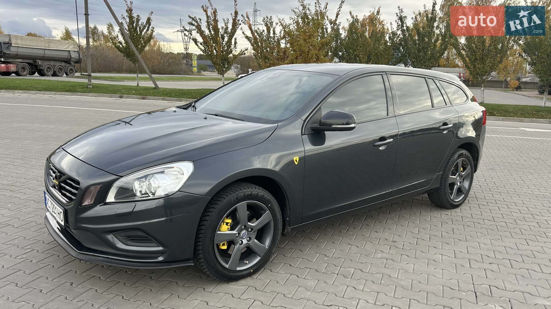 VOLVO V60 2011
