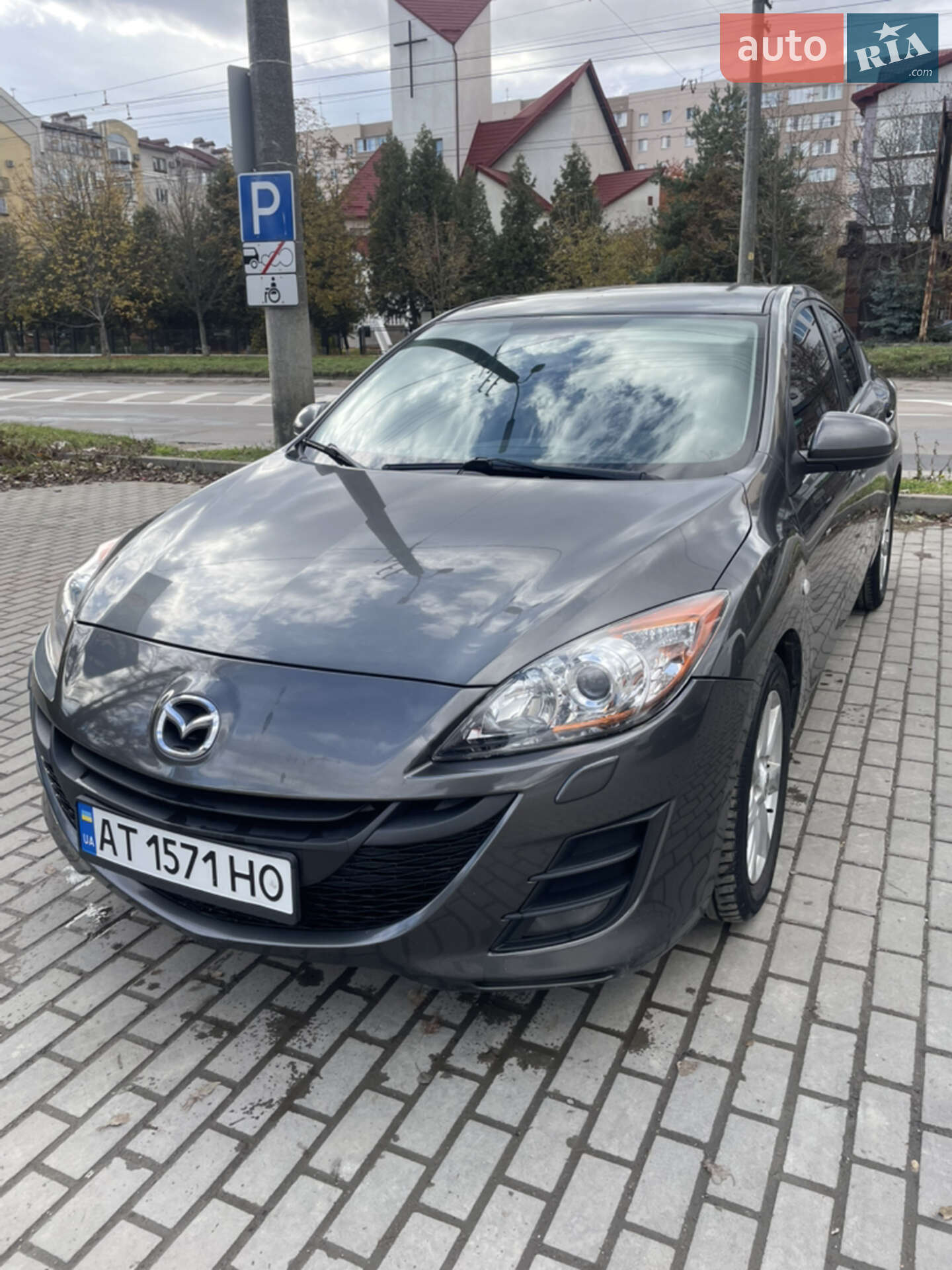 Головне фото звіту автомобіля MAZDA 3 2010