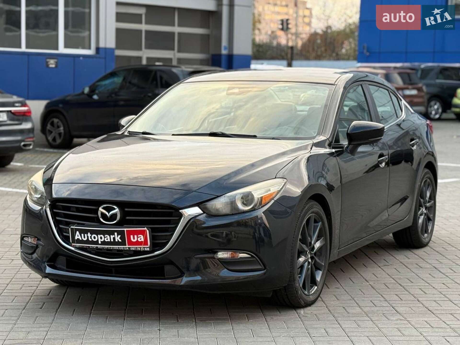 Головне фото звіту автомобіля MAZDA 3 2017