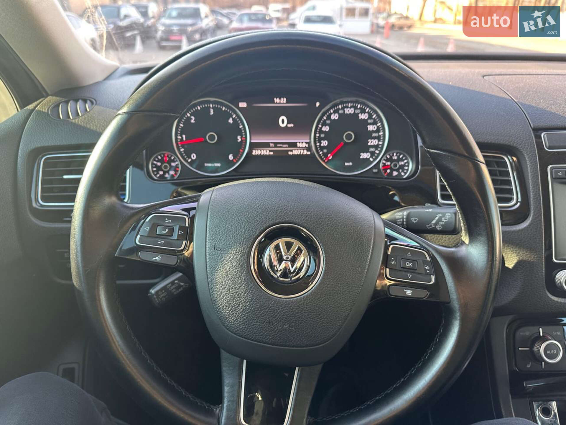VOLKSWAGEN TOUAREG 2015