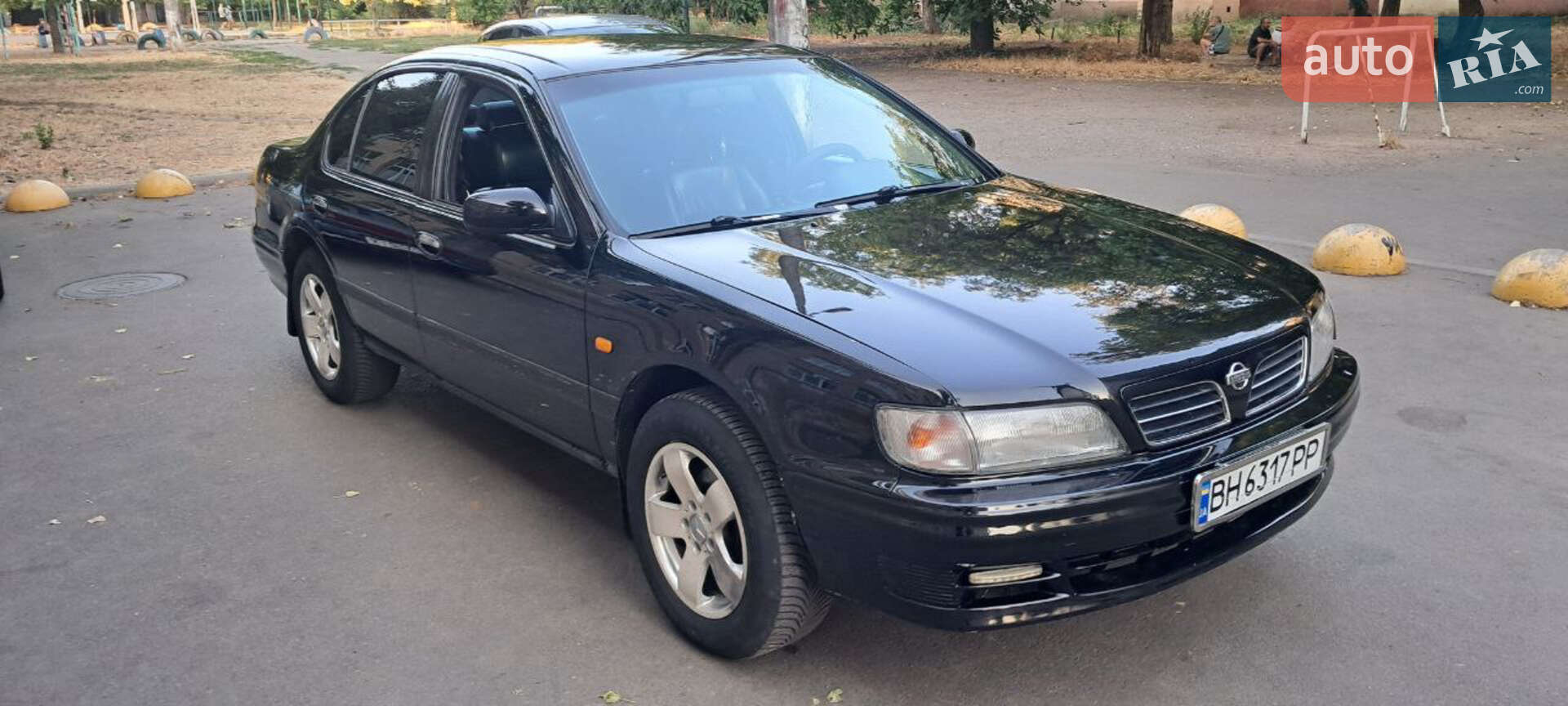 NISSAN MAXIMA 1998