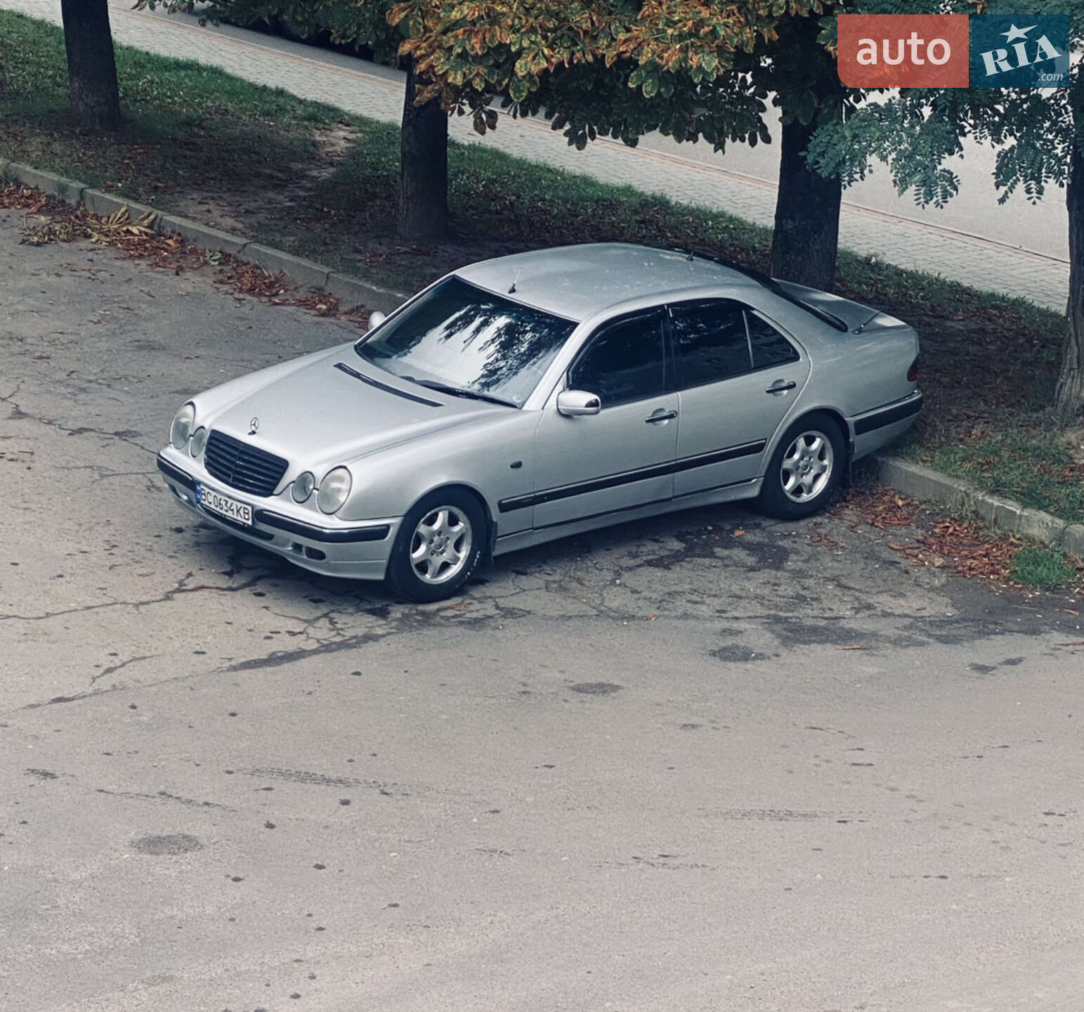 MERCEDES-BENZ 200 1996