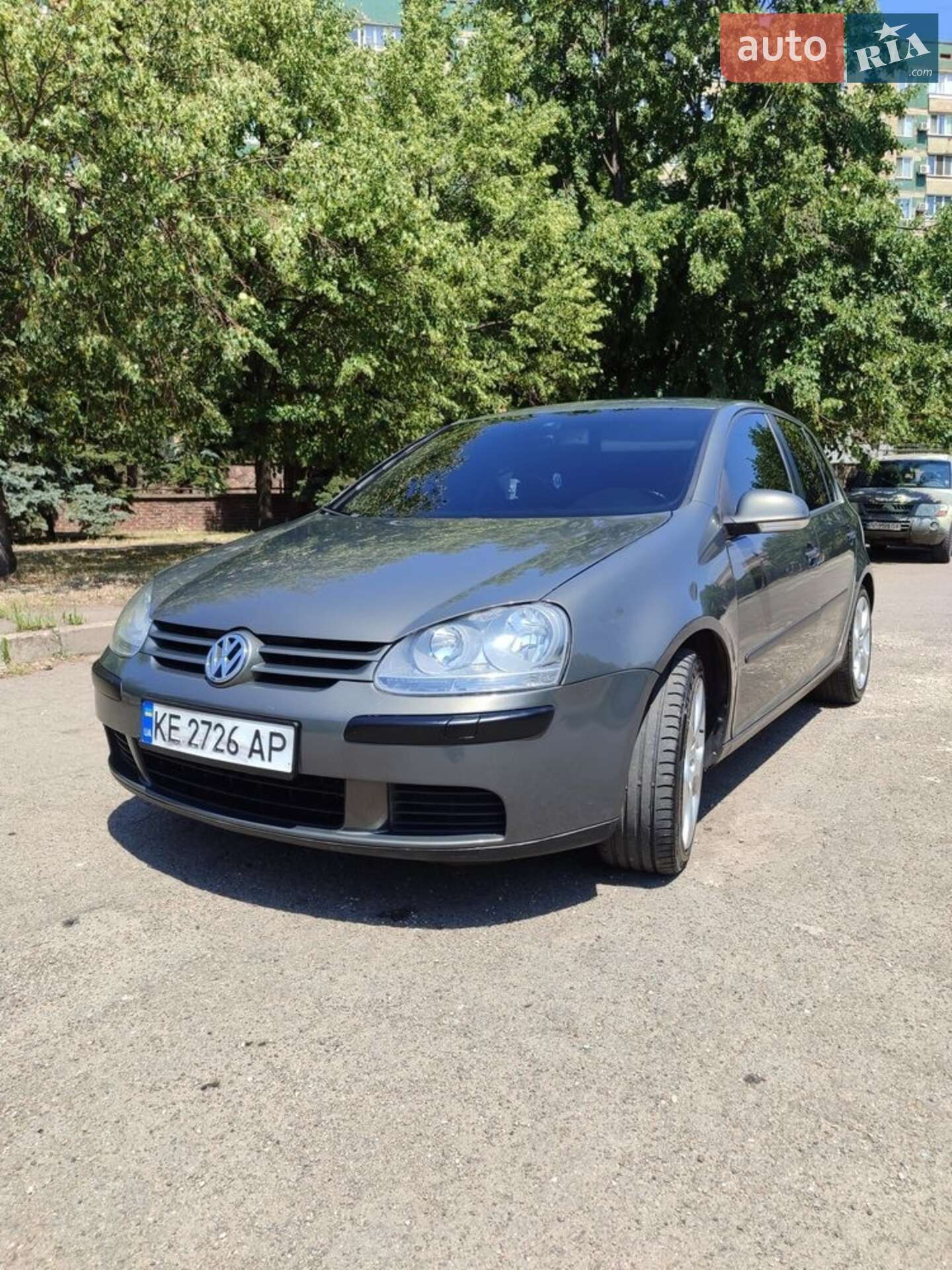 VOLKSWAGEN GOLF 2004