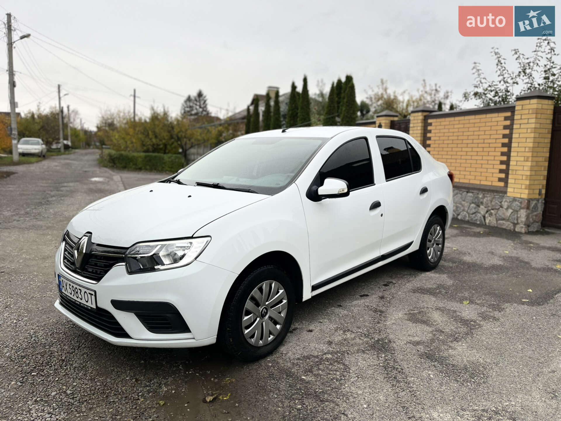 RENAULT LOGAN 2020