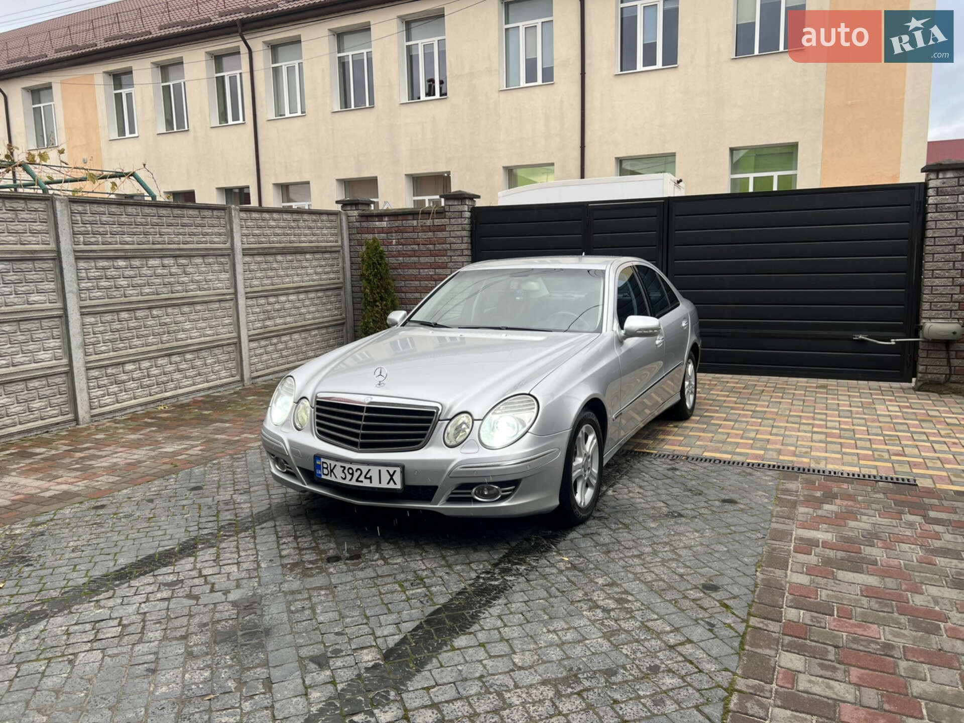 MERCEDES-BENZ E 300 2008