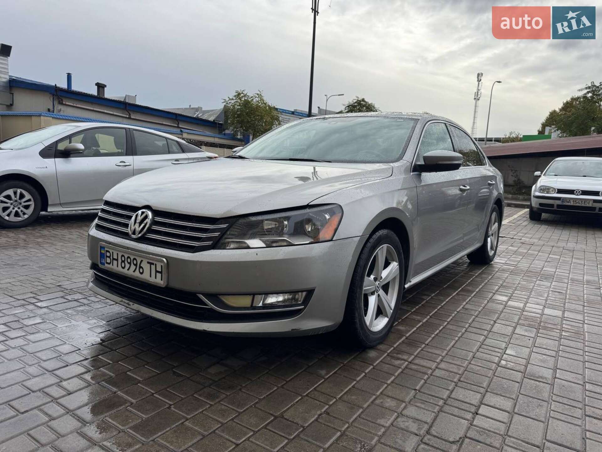VOLKSWAGEN PASSAT 2012