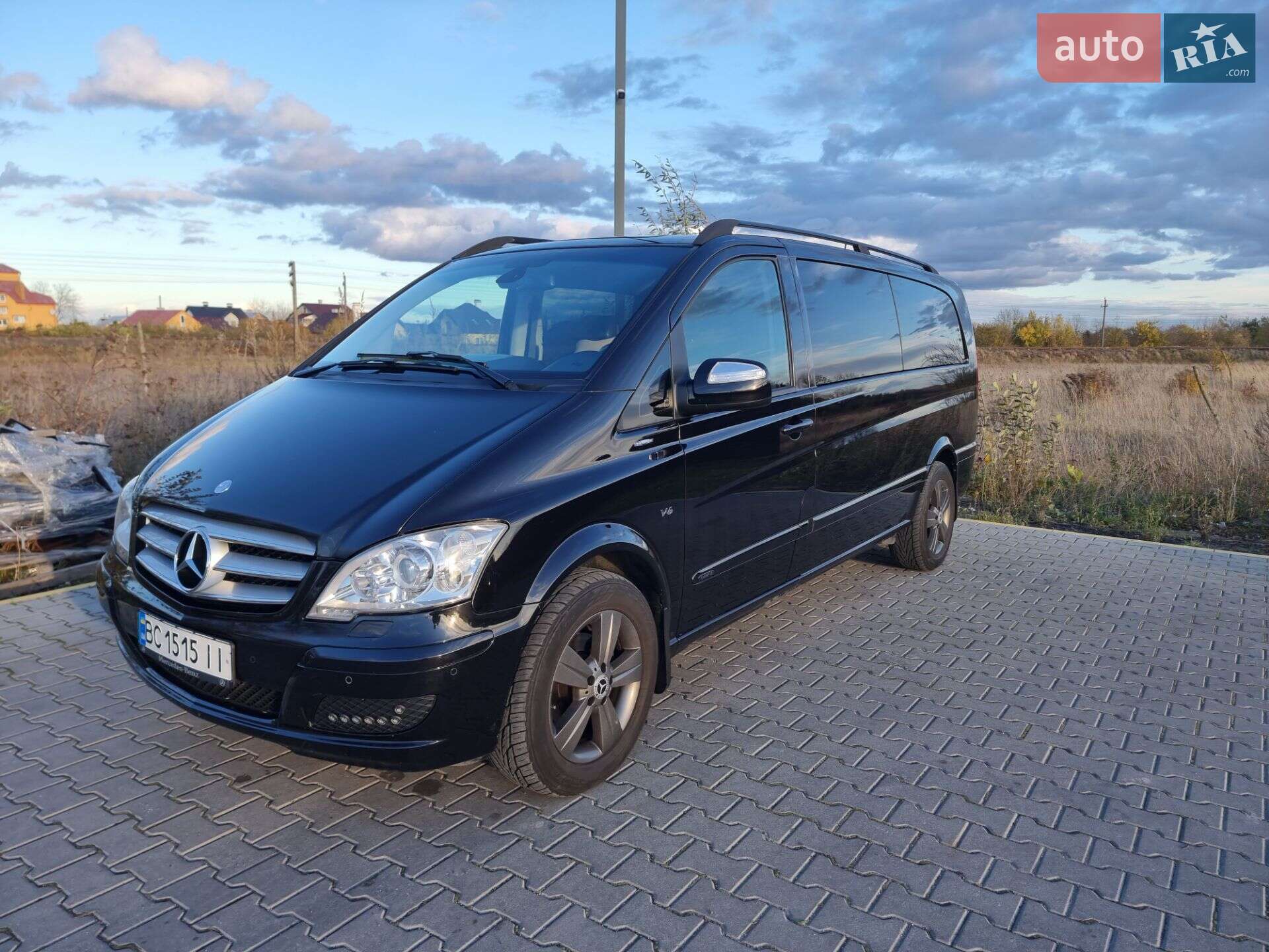 MERCEDES-BENZ VIANO 2012
