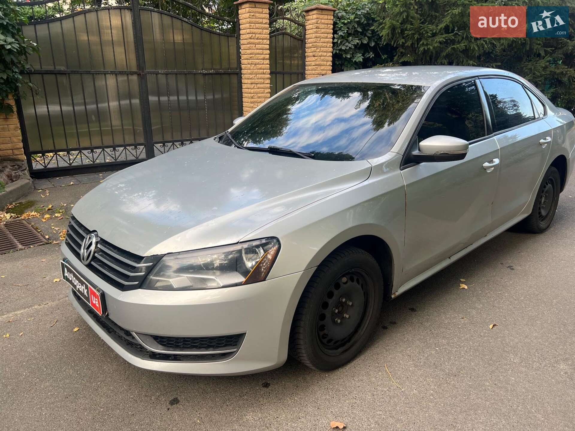 VOLKSWAGEN PASSAT 2012