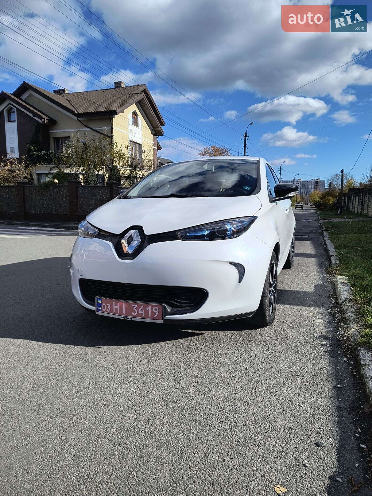 Головне фото звіту автомобіля RENAULT ZOE 2018