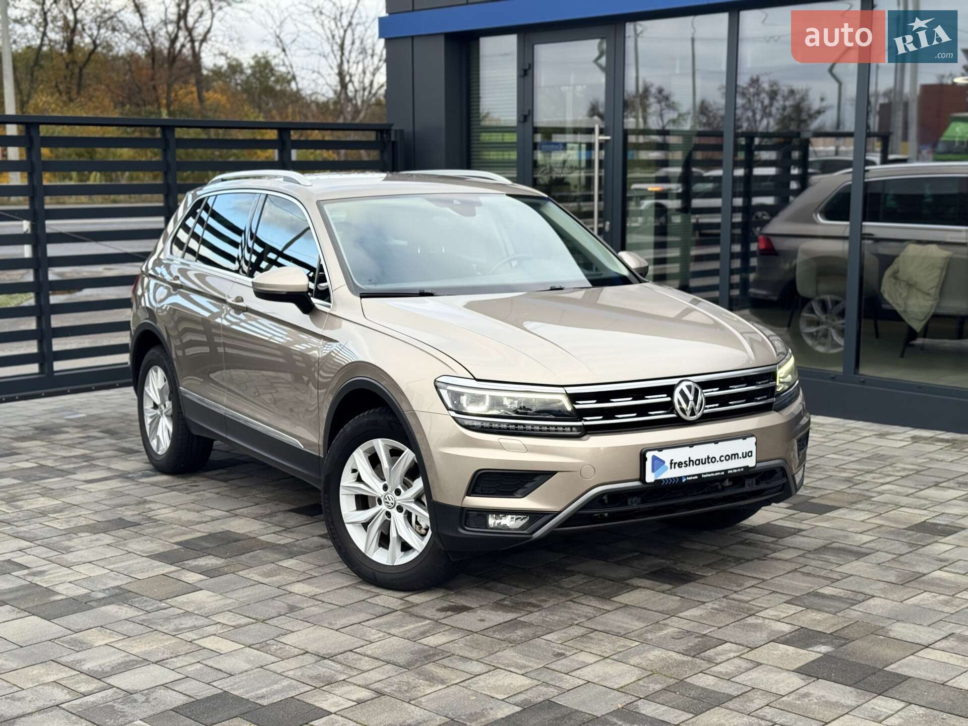 VOLKSWAGEN TIGUAN 2017