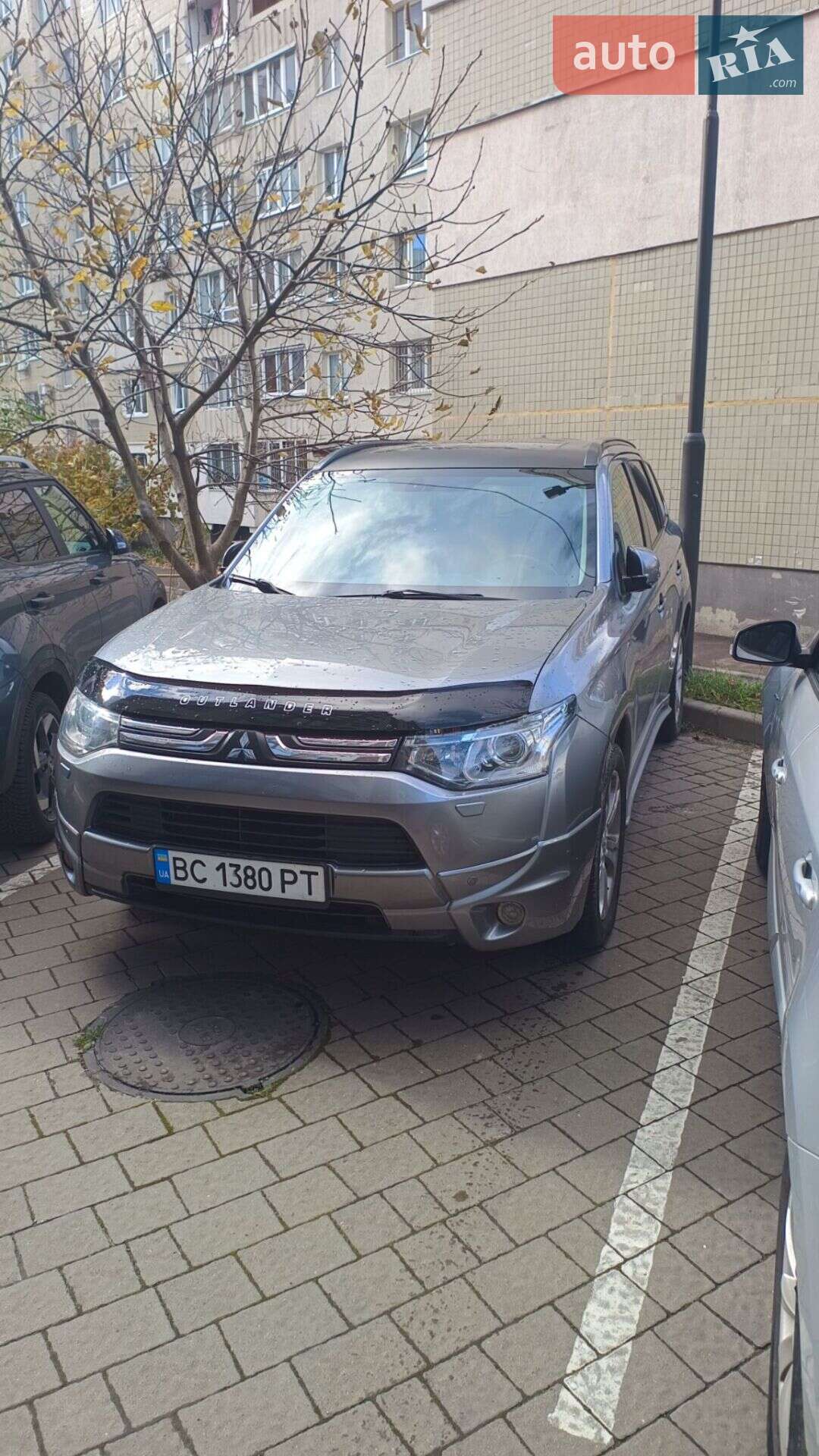 Головне фото звіту автомобіля MITSUBISHI OUTLANDER 2012