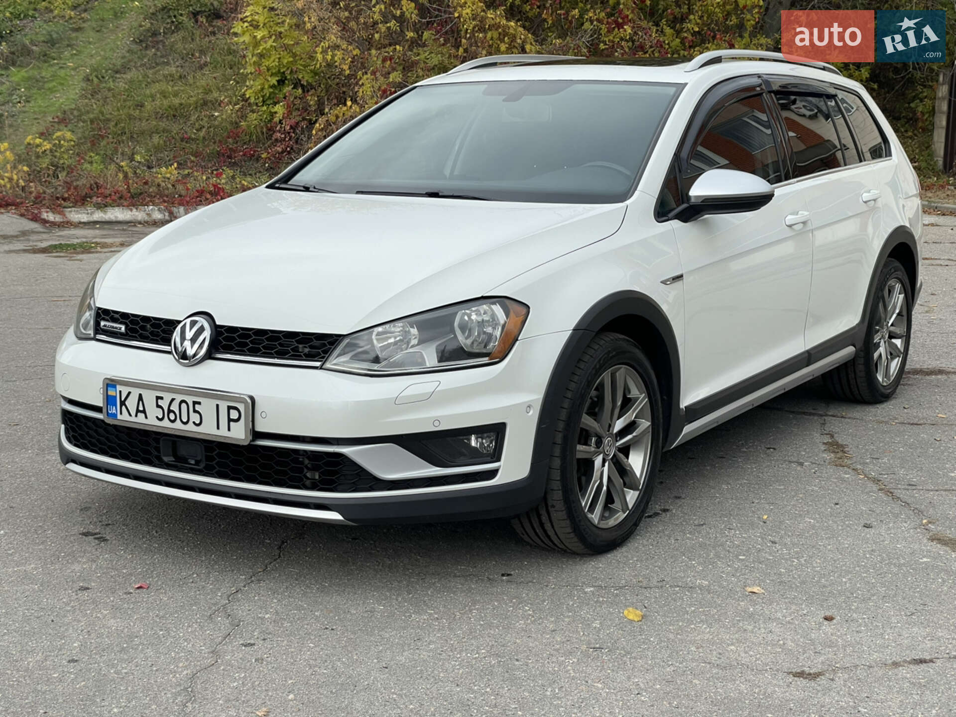 VOLKSWAGEN GOLF 2016