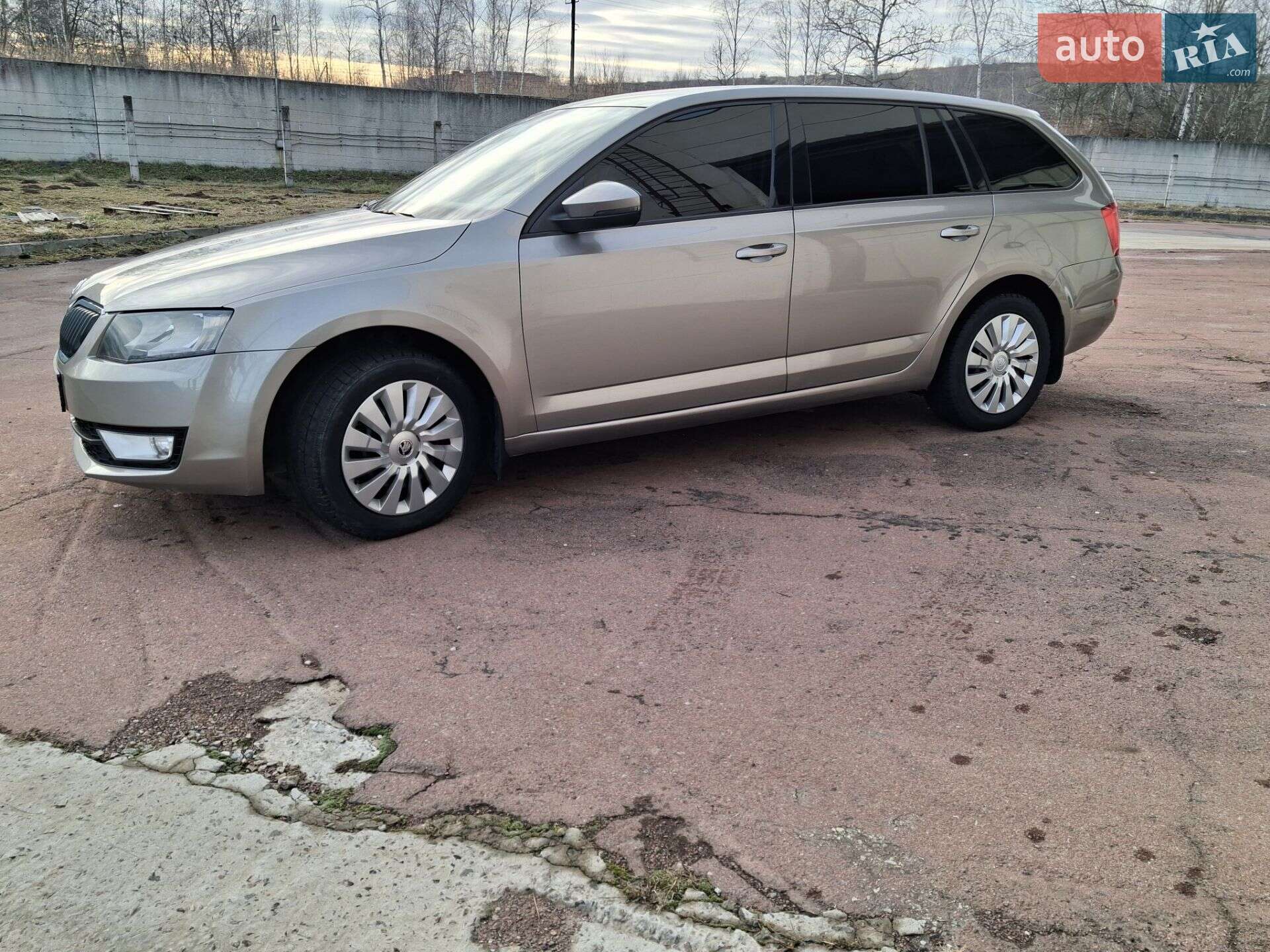 Головне фото звіту автомобіля SKODA OCTAVIA A7 2013