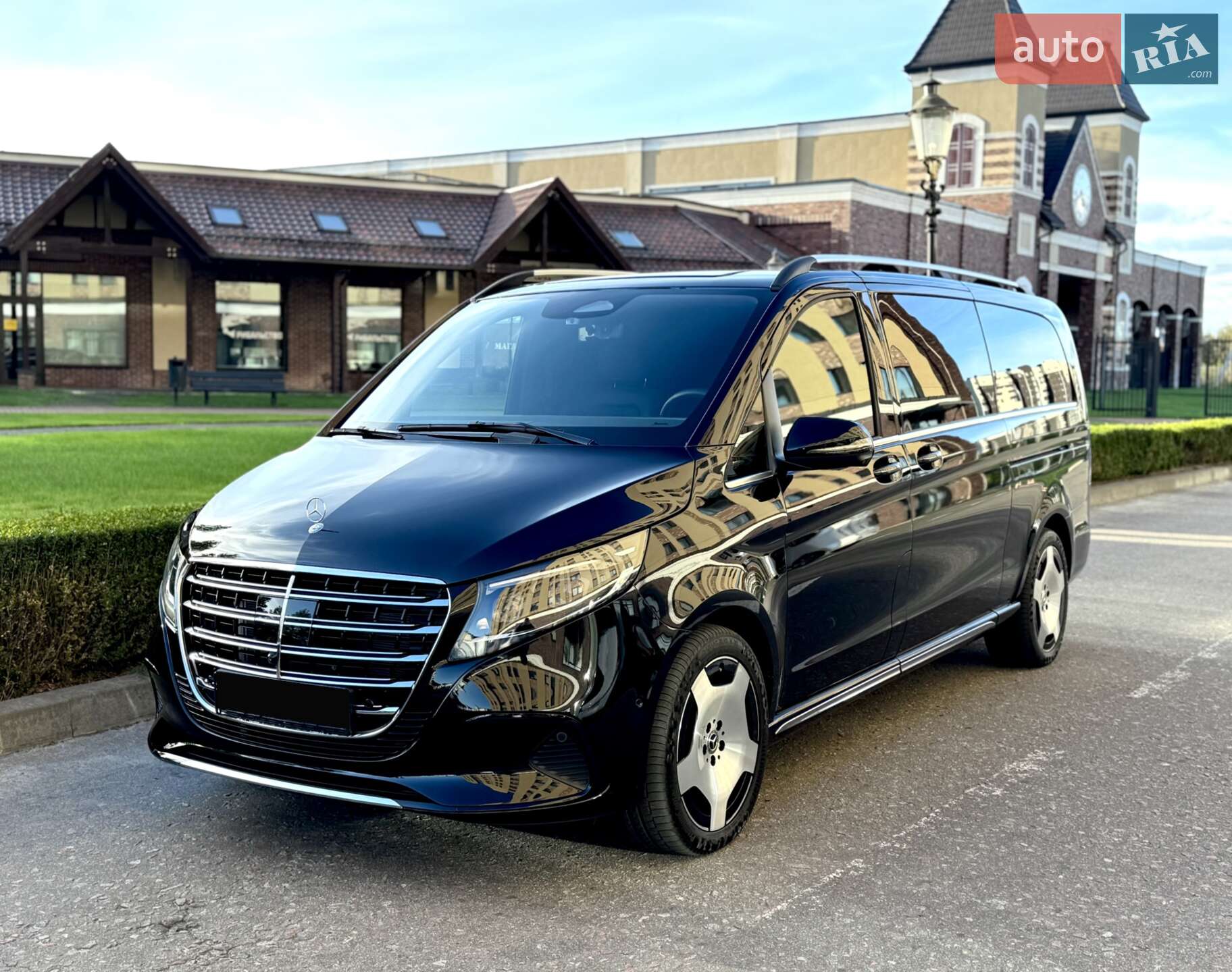 MERCEDES-BENZ V 300 D 2025