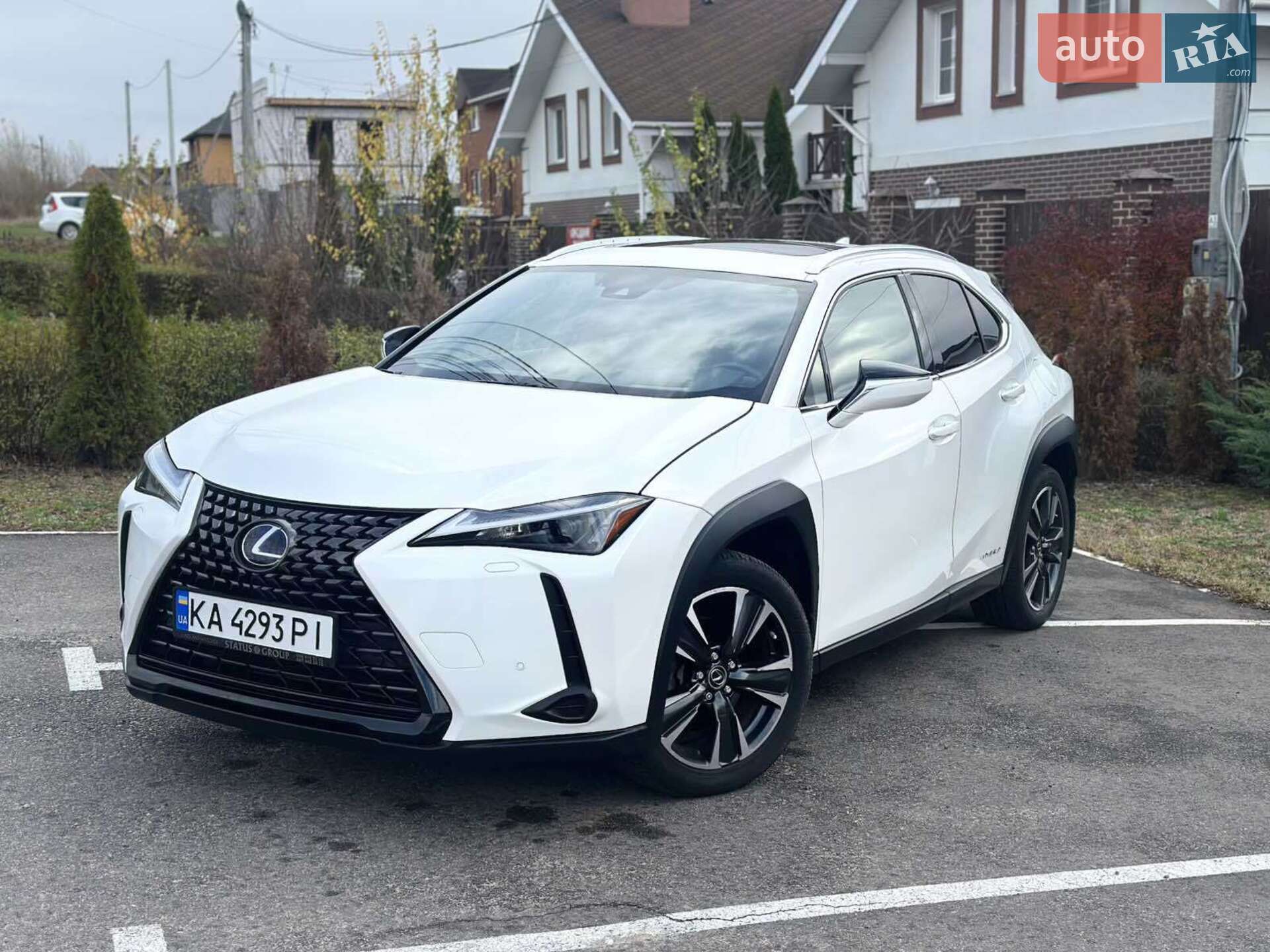 LEXUS UX250H 2020