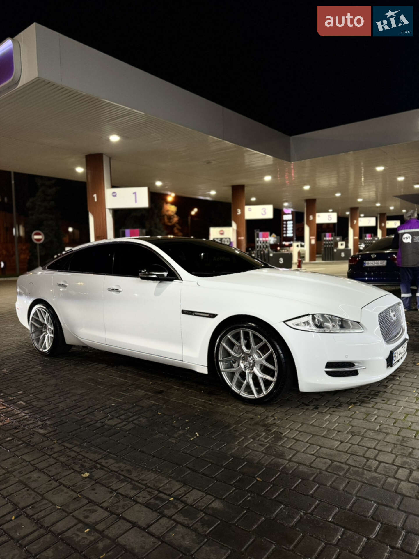 JAGUAR XJ 2011