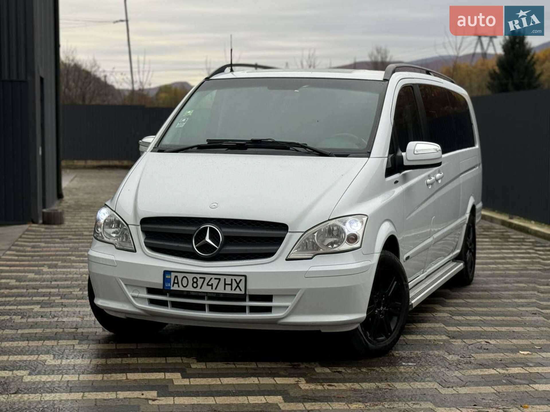 MERCEDES-BENZ VIANO 2011