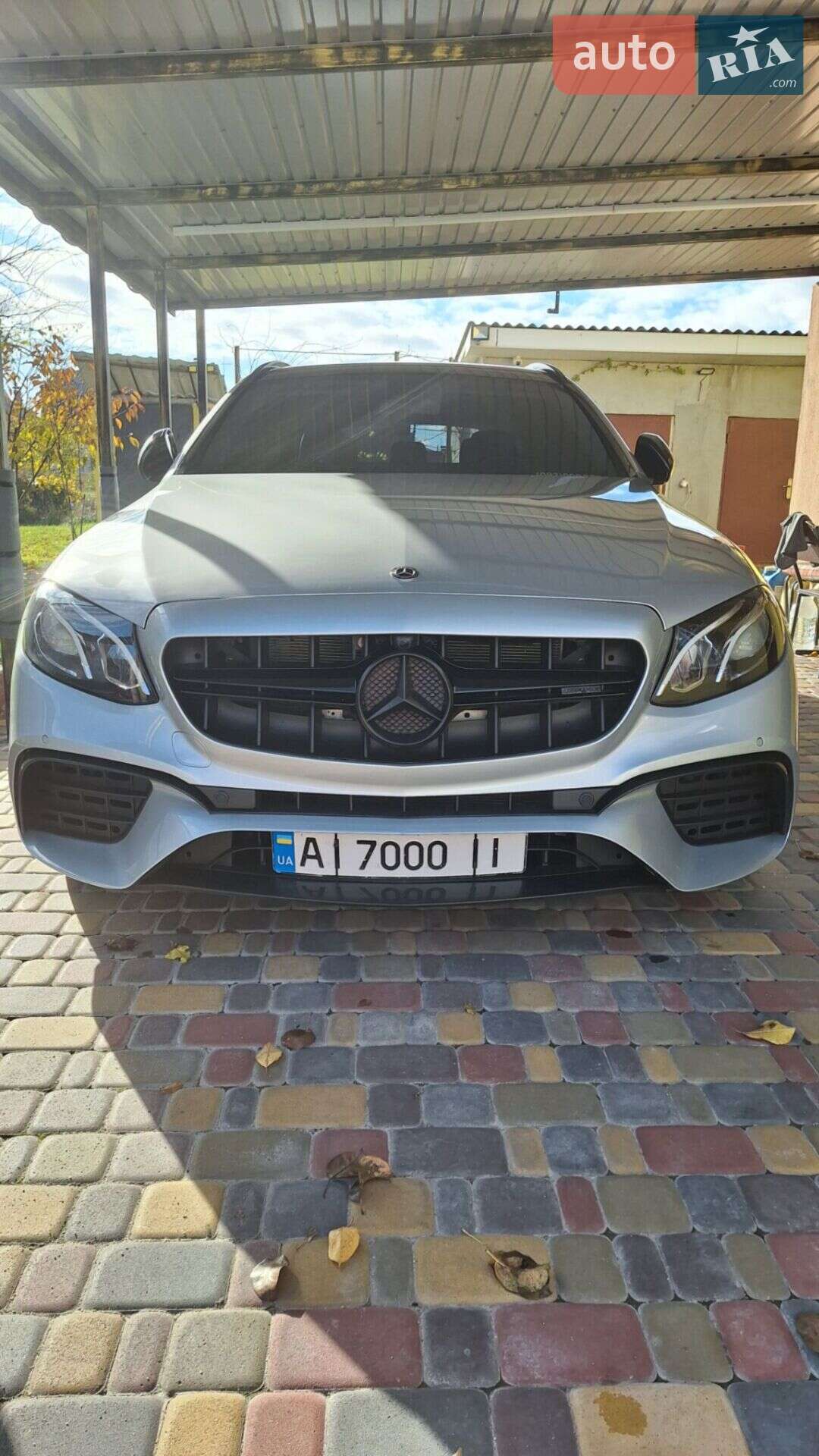 MERCEDES-BENZ E 220 2017