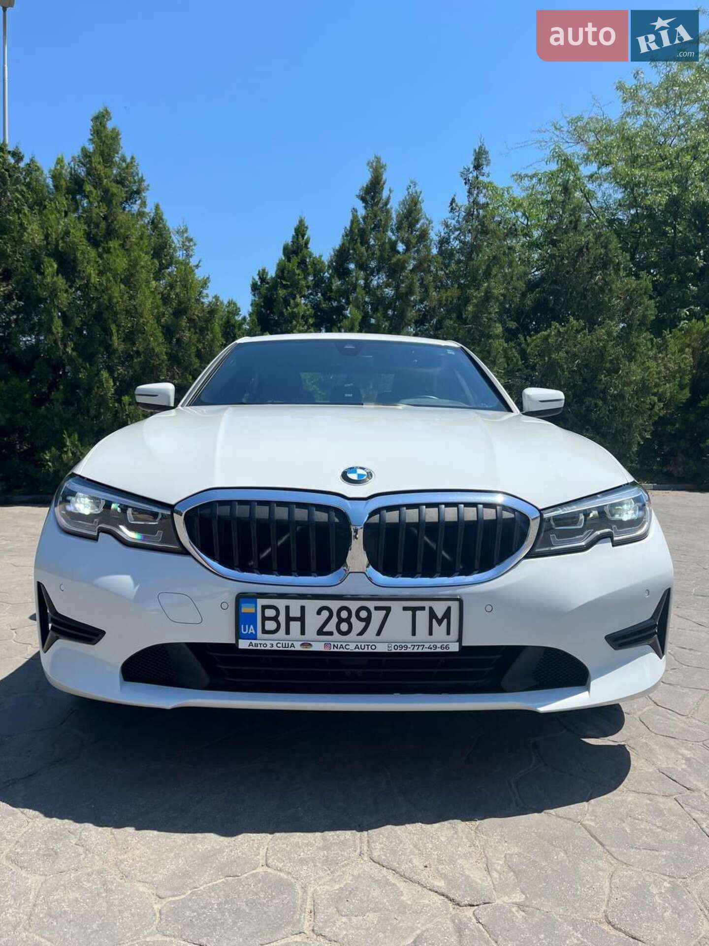 Головне фото звіту автомобіля BMW 330I 2019