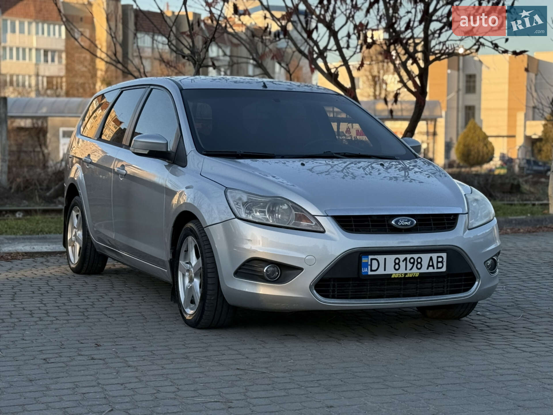 Головне фото звіту автомобіля FORD FOCUS 2010