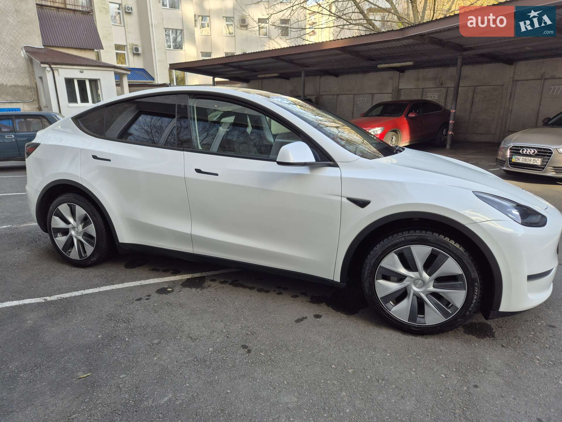 TESLA MODEL Y 2023