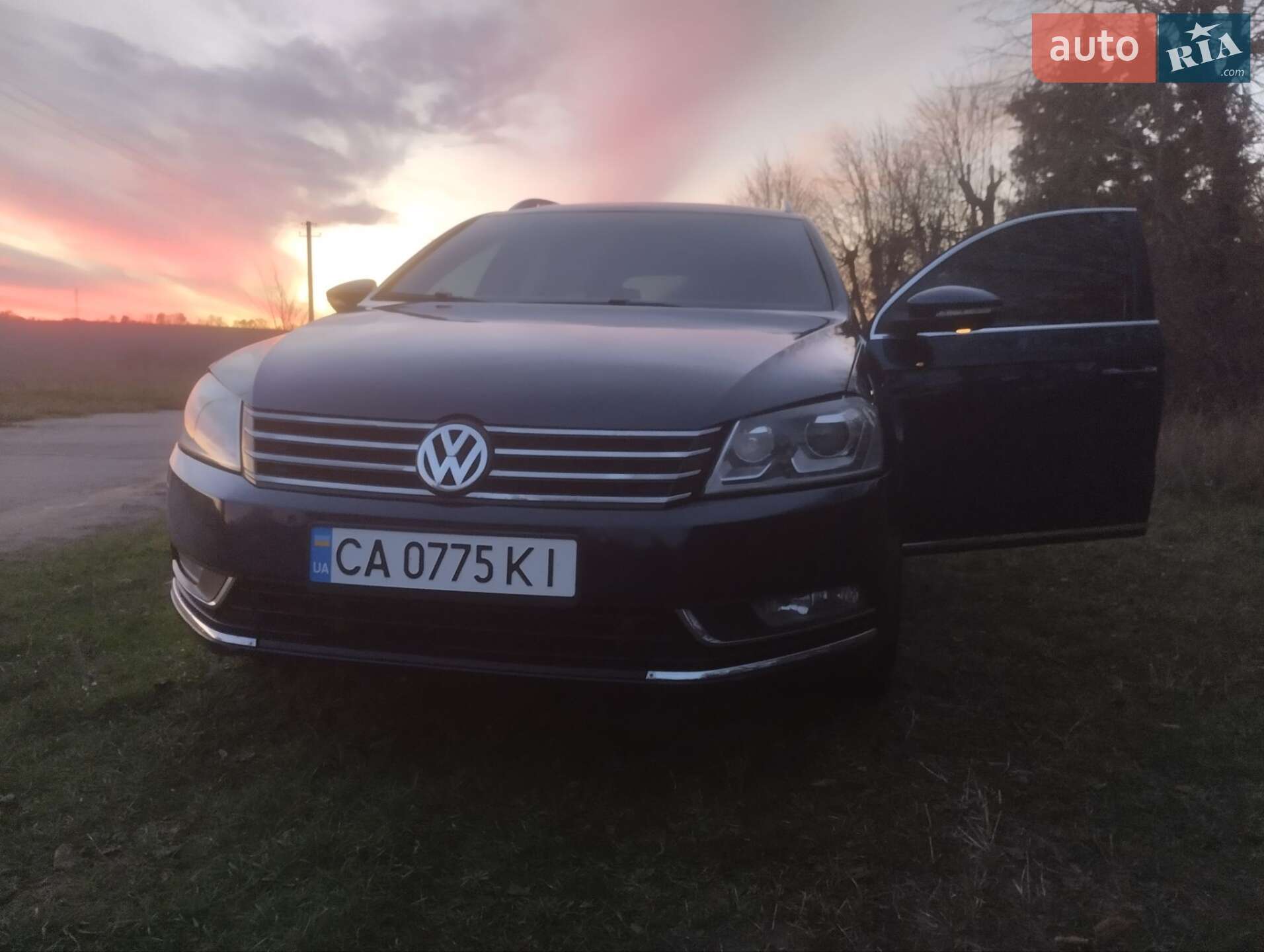VOLKSWAGEN PASSAT 2012
