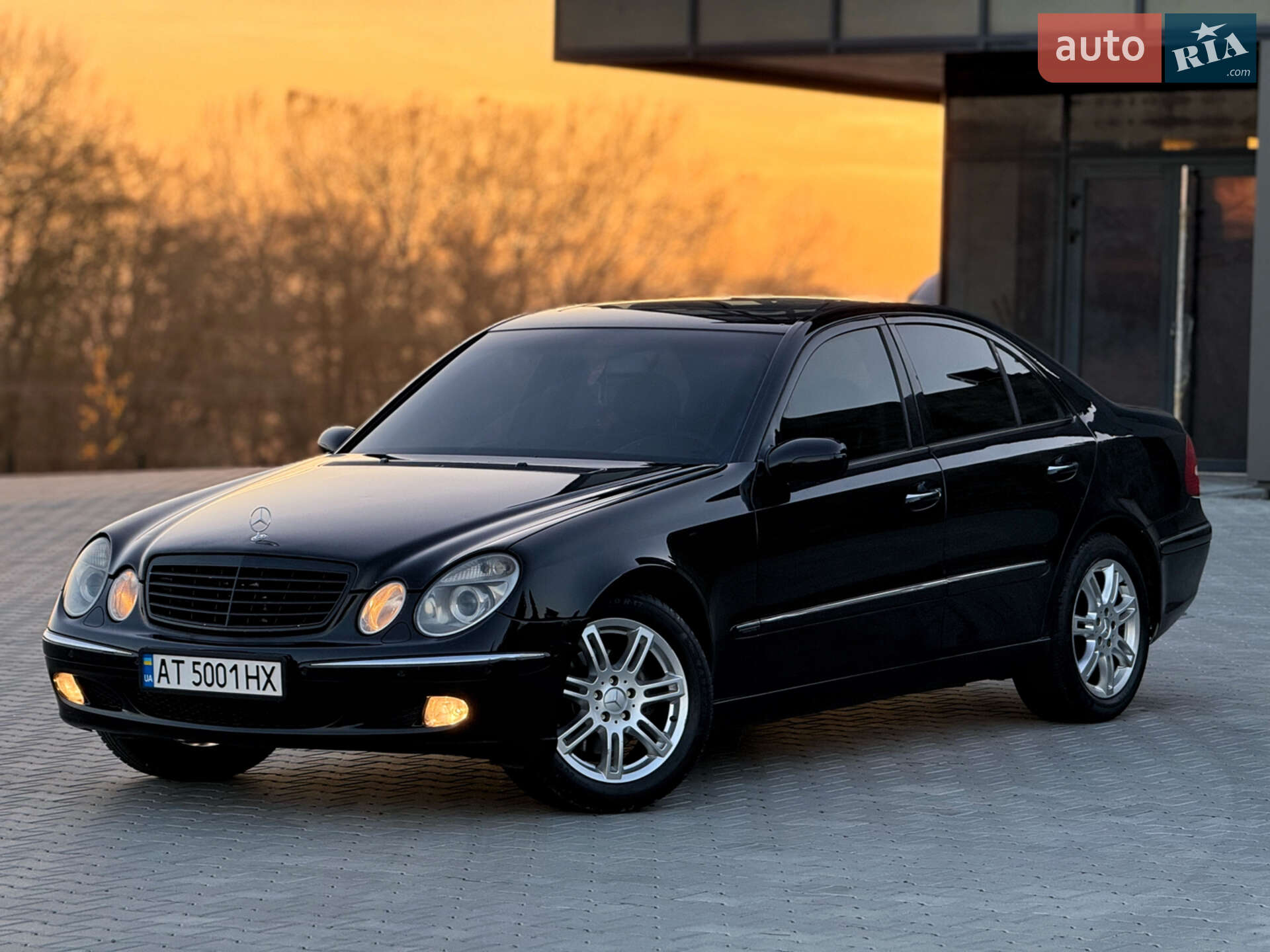MERCEDES-BENZ E 320 2002