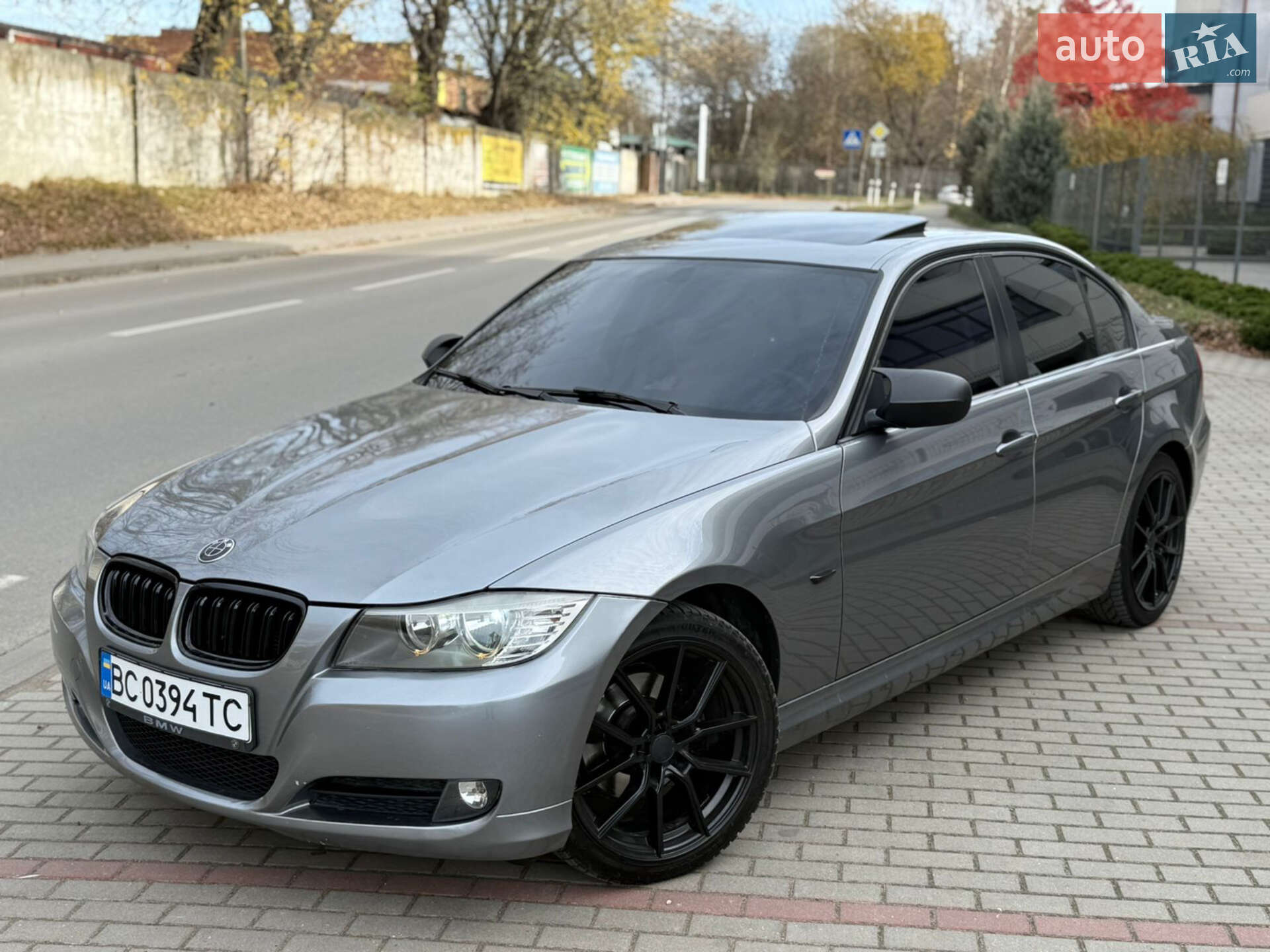Головне фото звіту автомобіля BMW 318I 2010