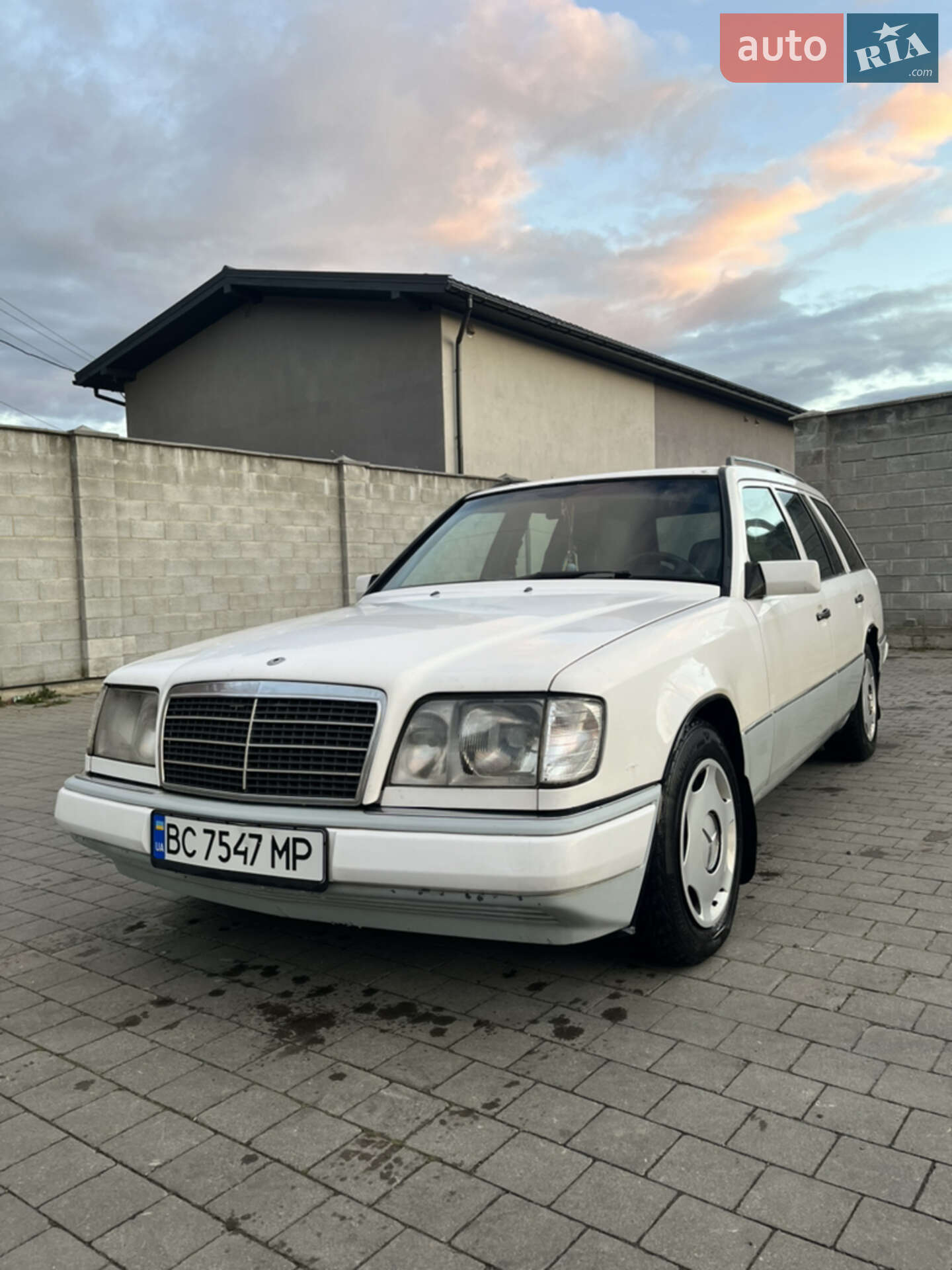 MERCEDES-BENZ E 300T D 1995