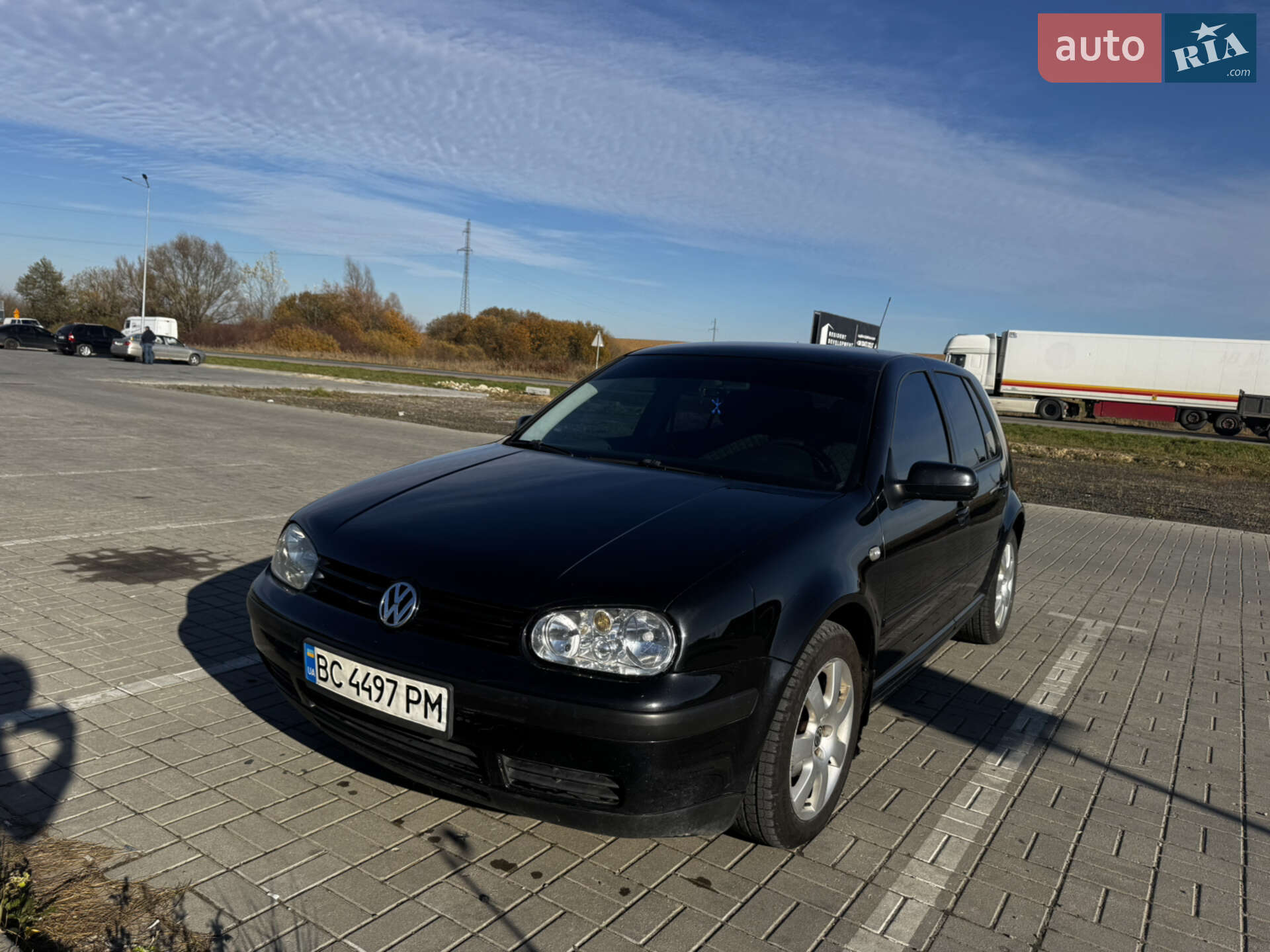 VOLKSWAGEN GOLF 2003