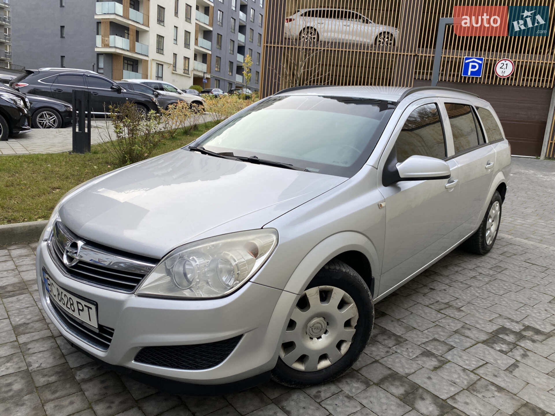 Головне фото звіту автомобіля OPEL ASTRA 2009