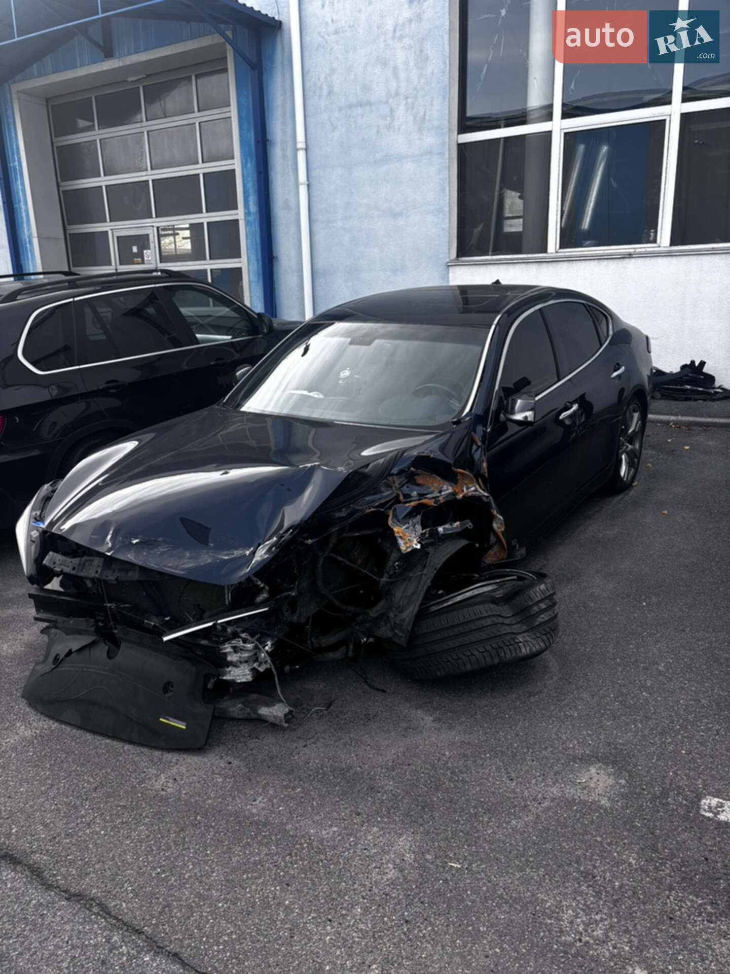 INFINITI Q70 2017