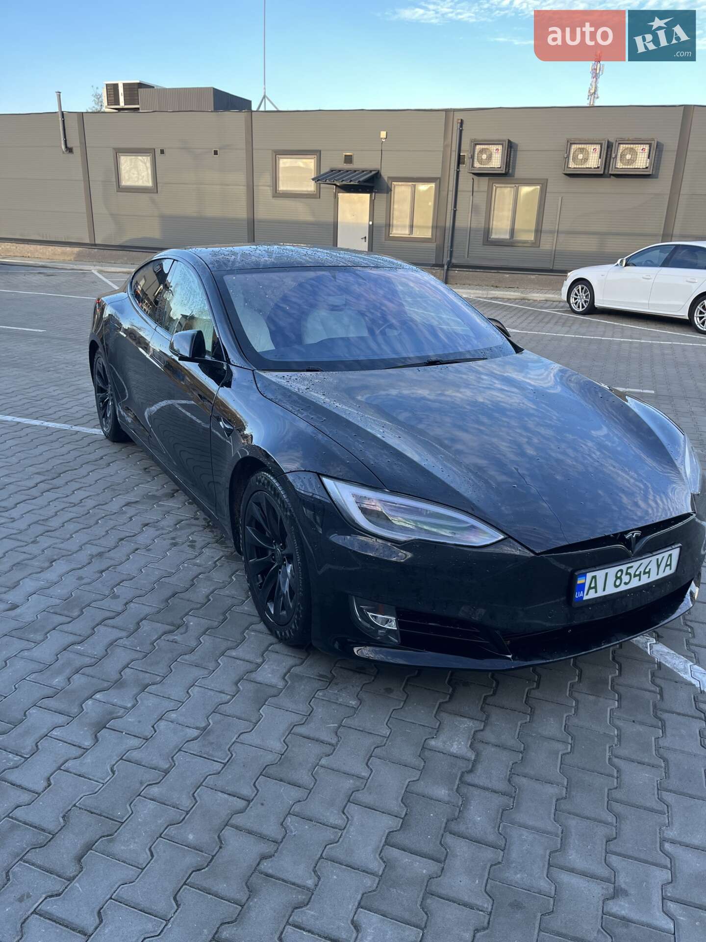 TESLA MODEL S 2019