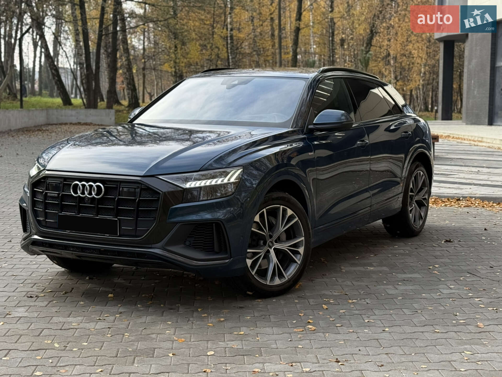 AUDI Q8