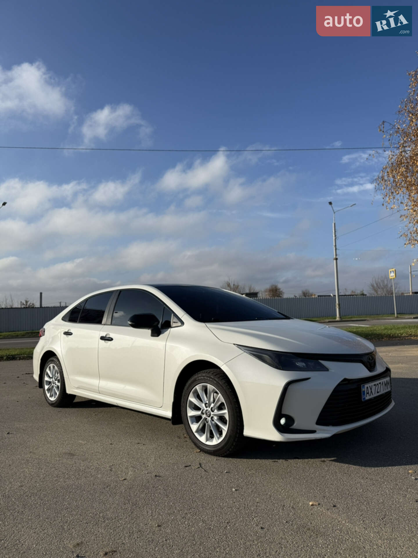 Головне фото звіту автомобіля TOYOTA COROLLA 2020