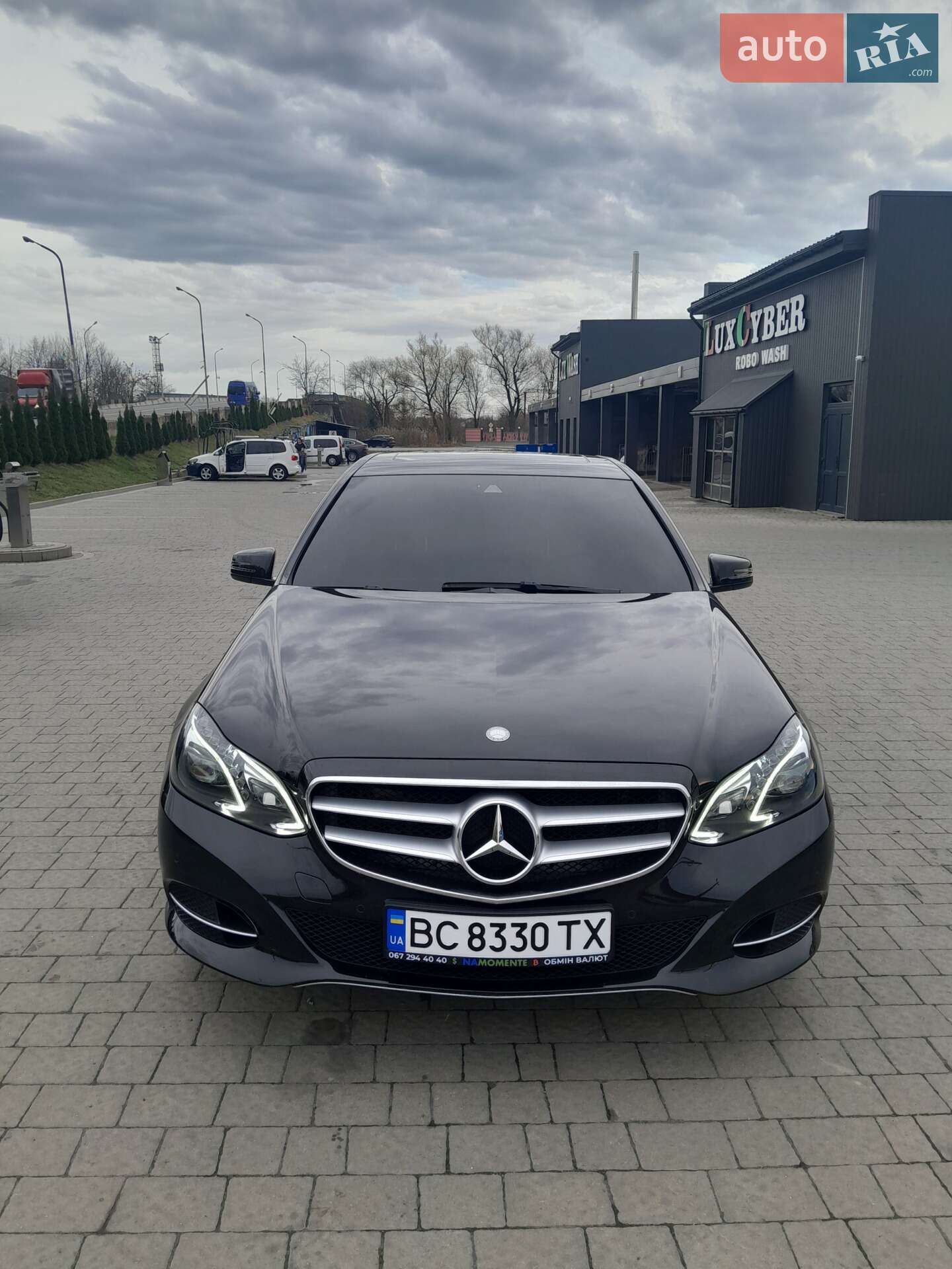 MERCEDES-BENZ E 220 2015
