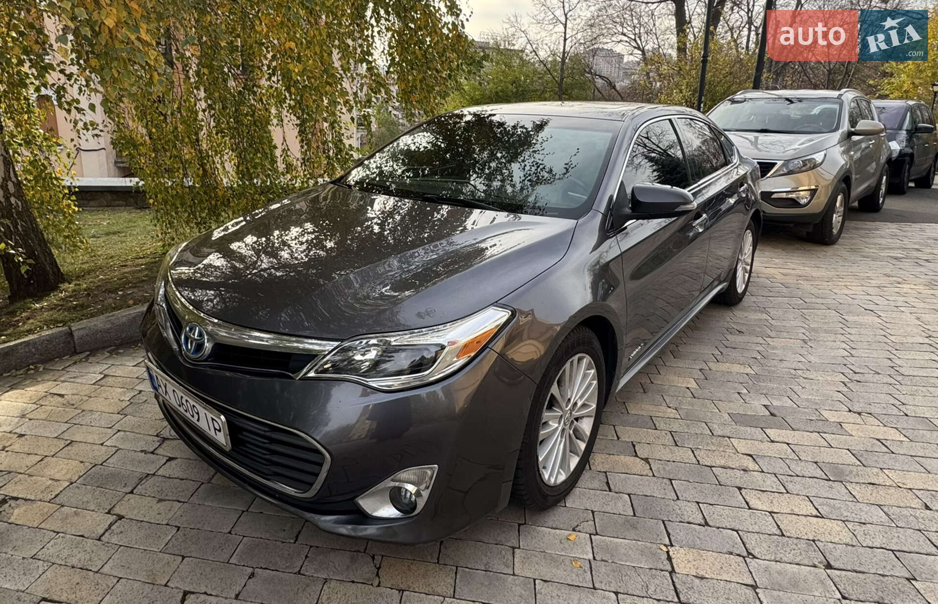 TOYOTA AVALON HYBRID LIMITED 2013
