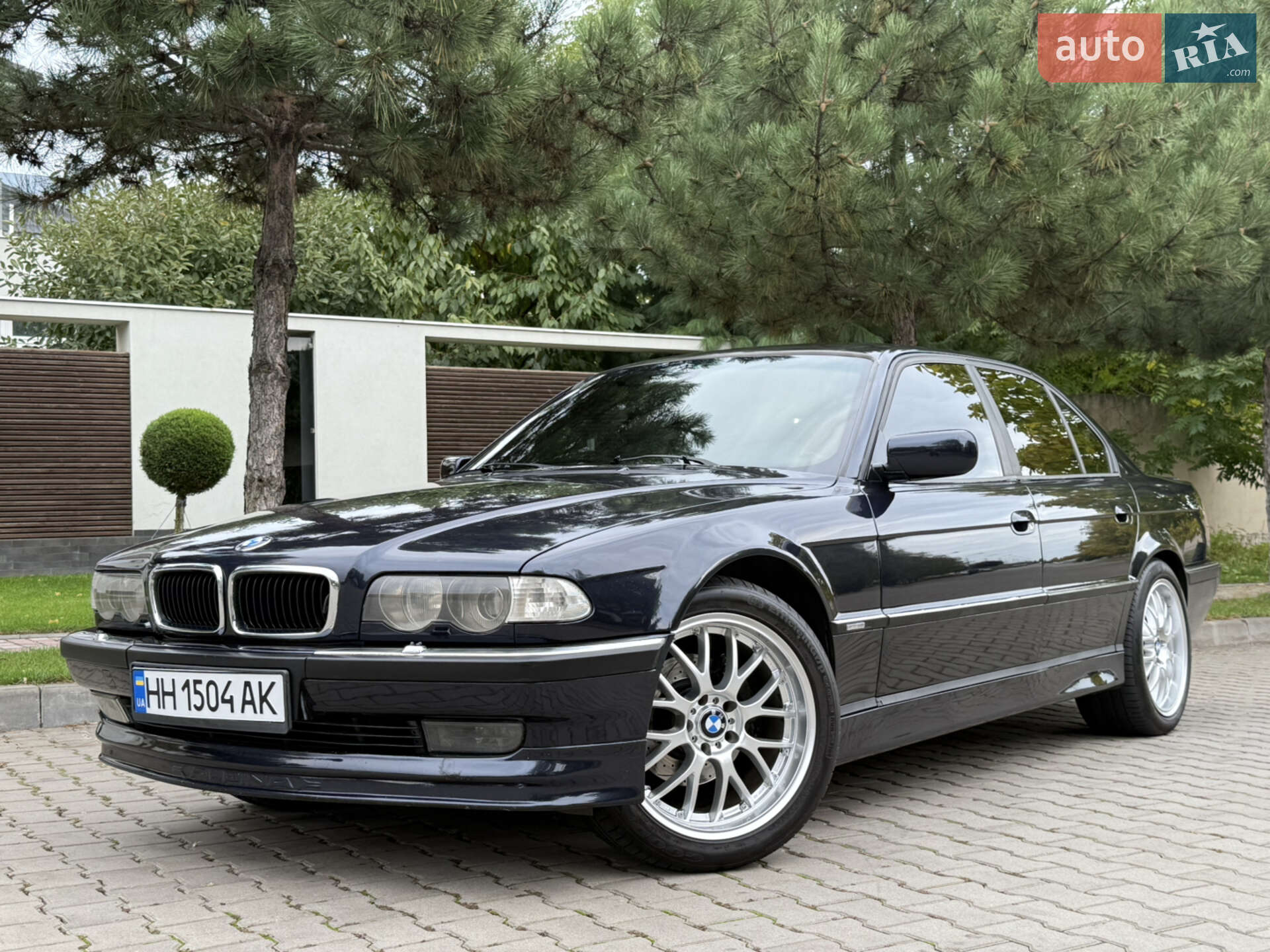 BMW 740I 2000