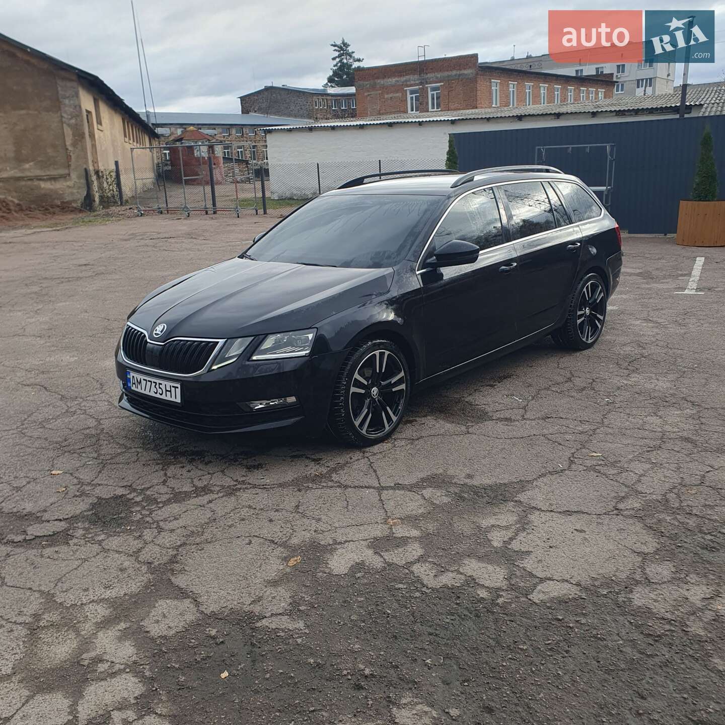 Головне фото звіту автомобіля SKODA OCTAVIA 2017