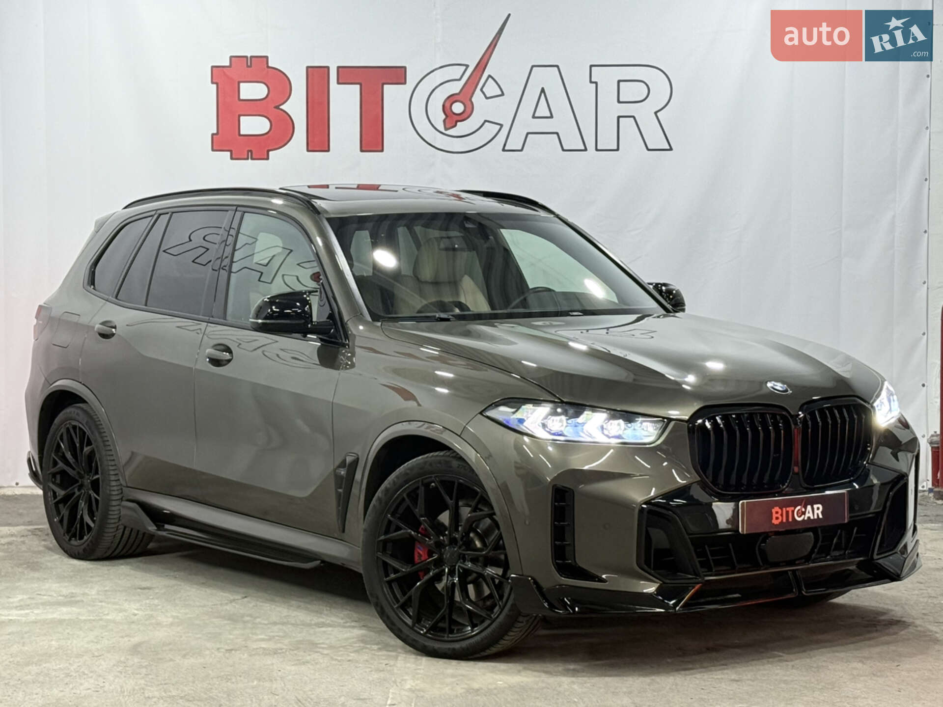 Головне фото звіту автомобіля BMW X5 2020