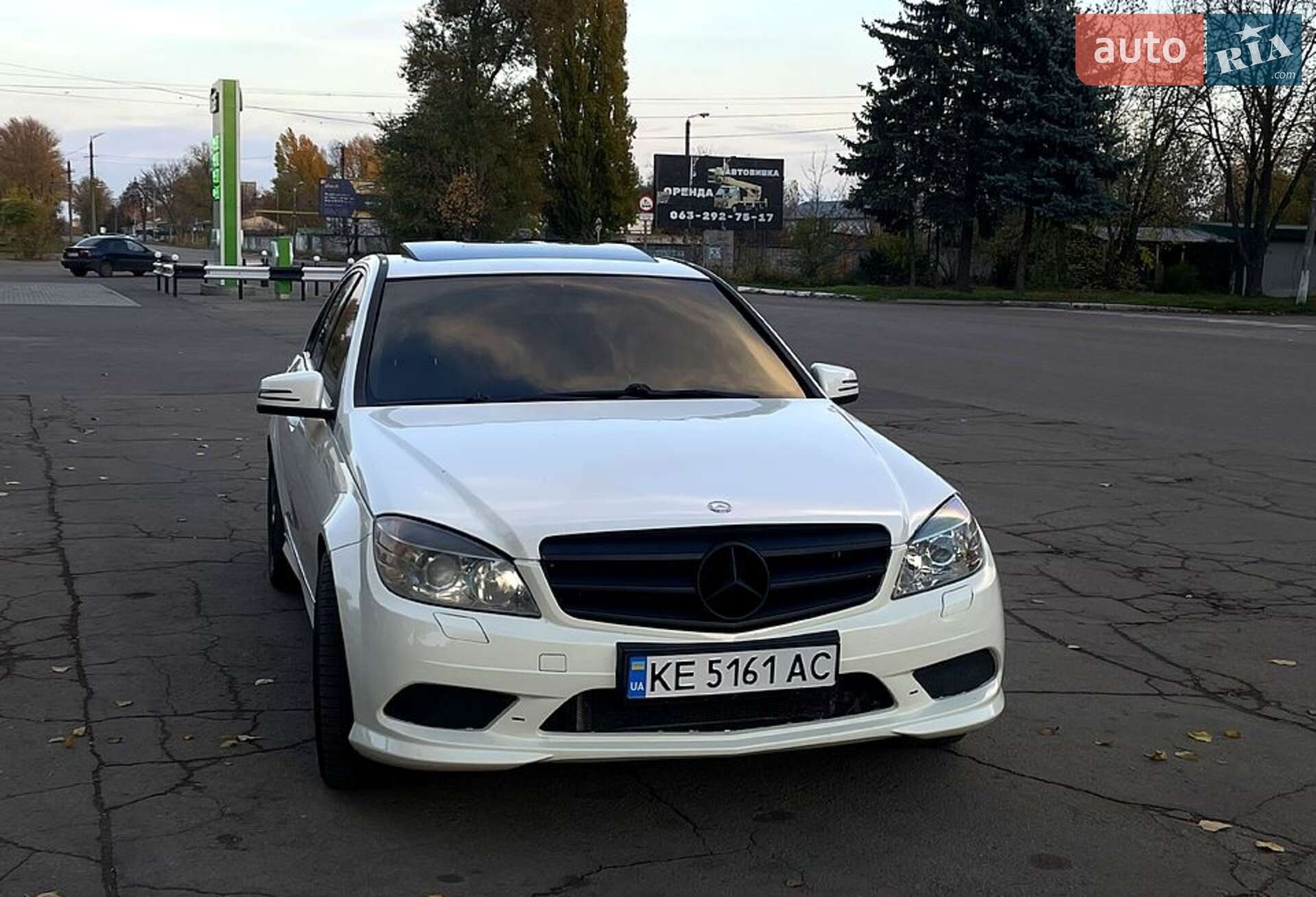 MERCEDES-BENZ C 300 2011