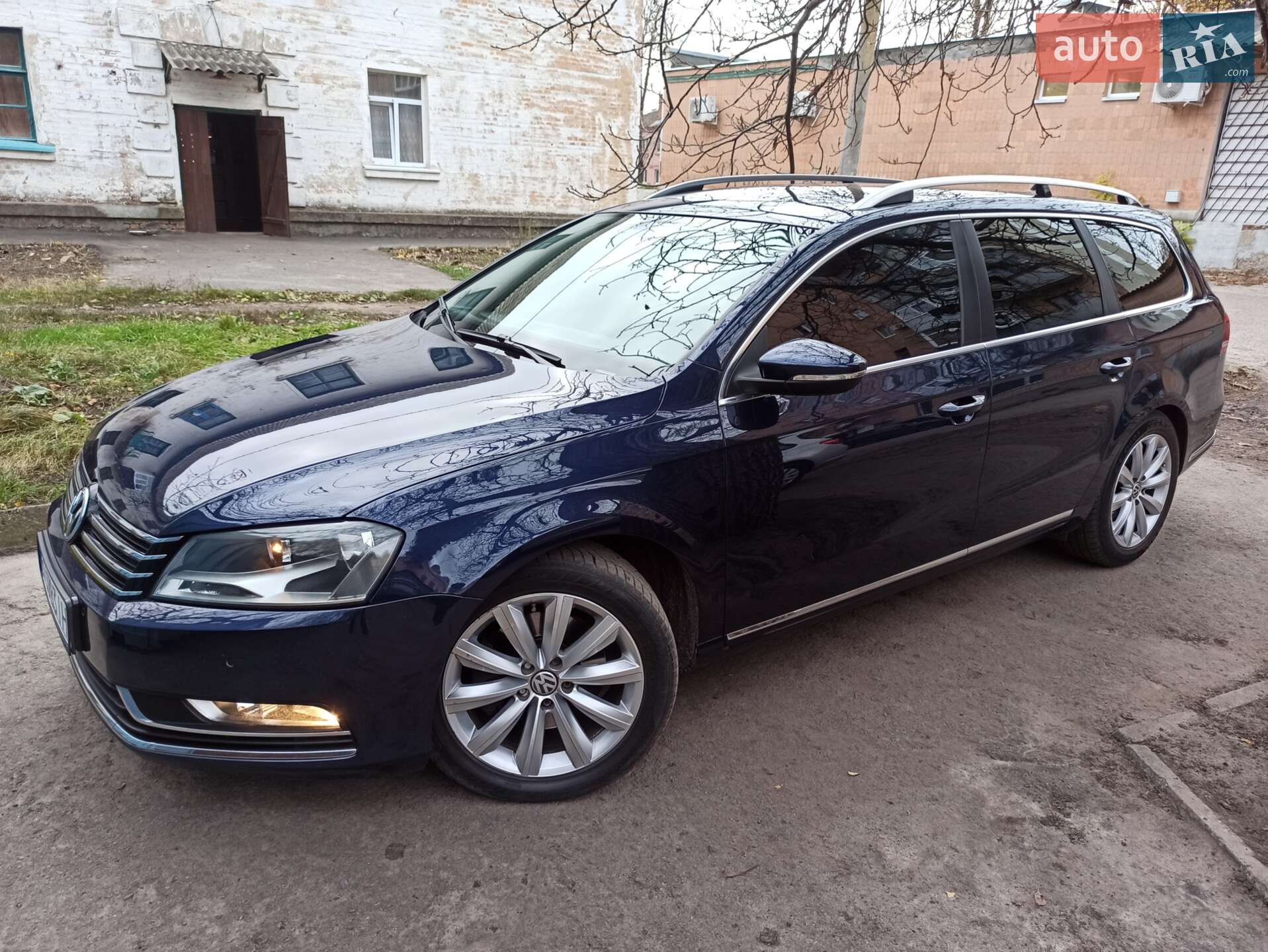 VOLKSWAGEN PASSAT 2012