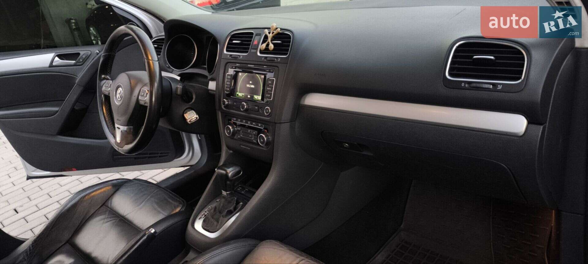 VOLKSWAGEN GOLF 2009