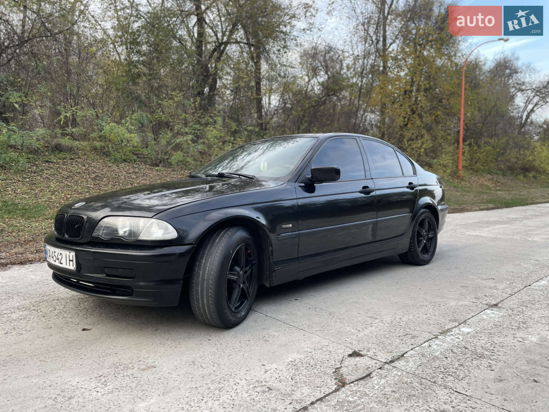 Головне фото звіту автомобіля BMW 318 1999